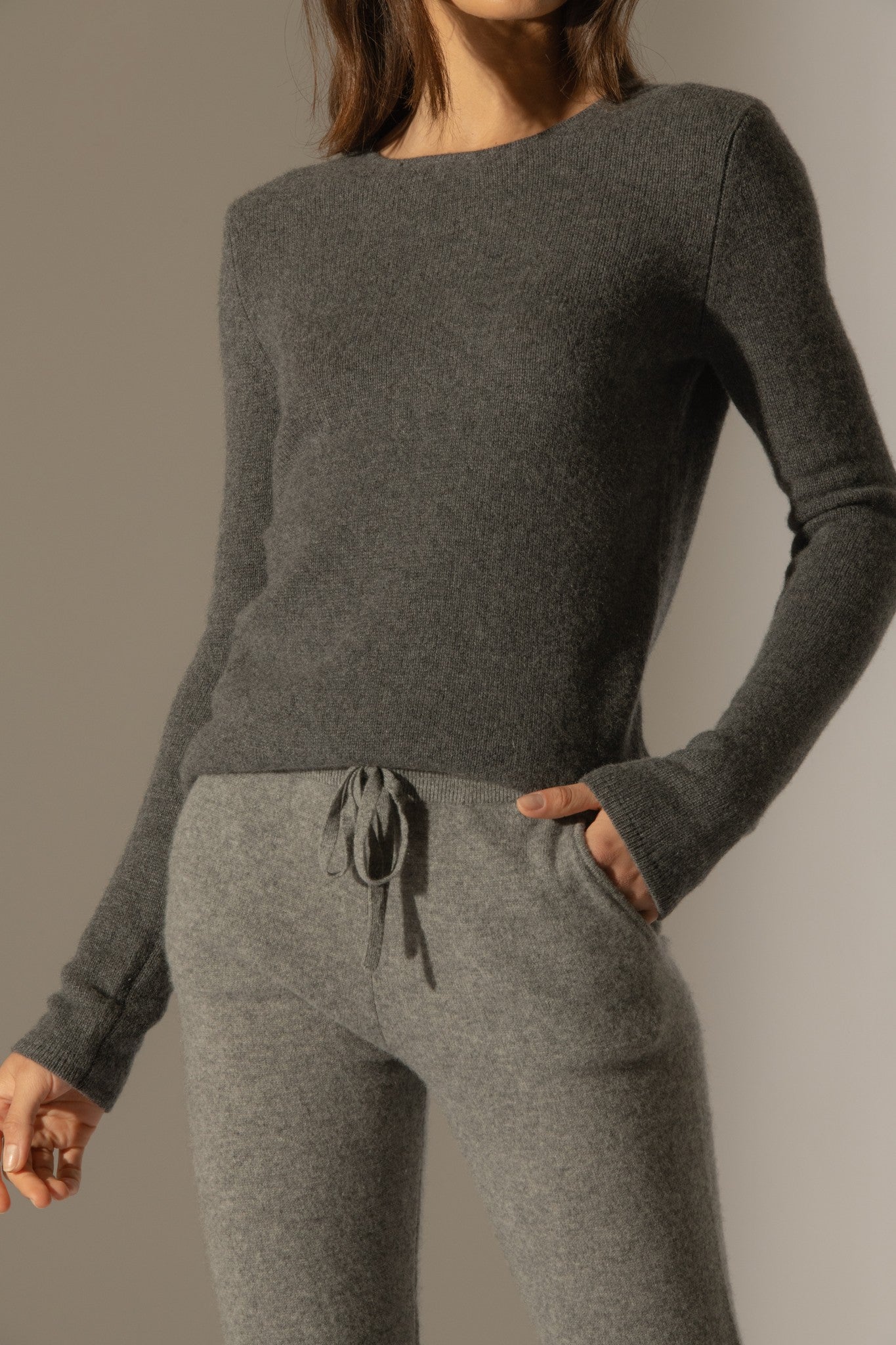 marya pull col rond 4 fils anthracite chiné 100% cachemire