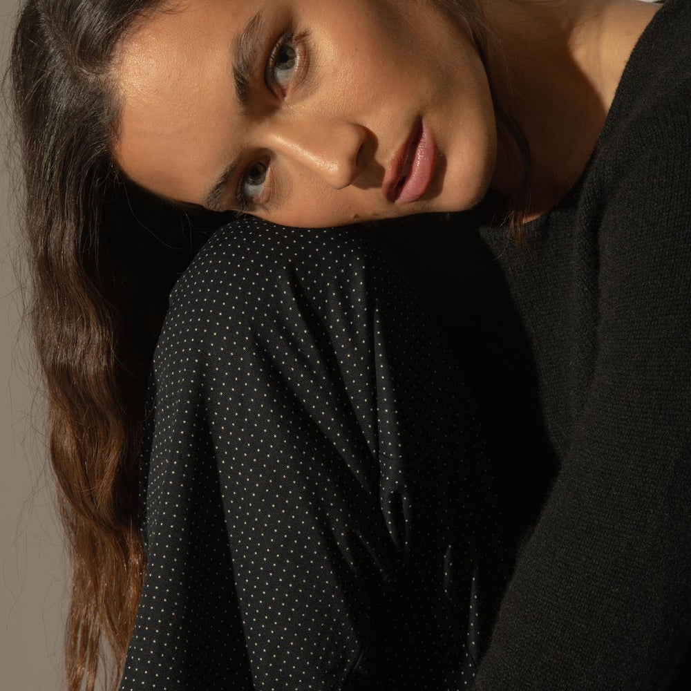 MARYA pull col rond 4 fils noir 100% cachemire