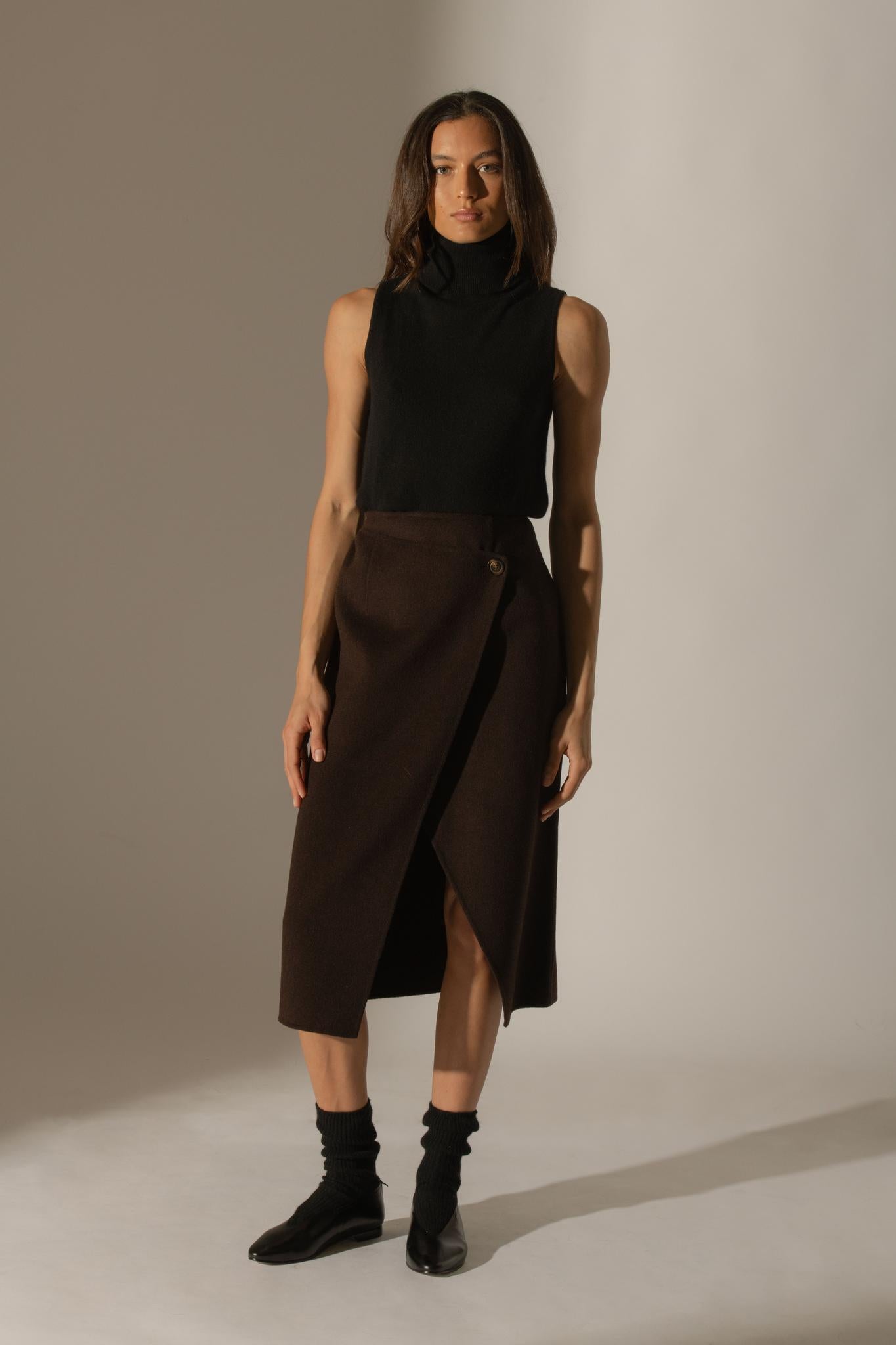 MARY pull col roulé sans manches noir 100% cachemire