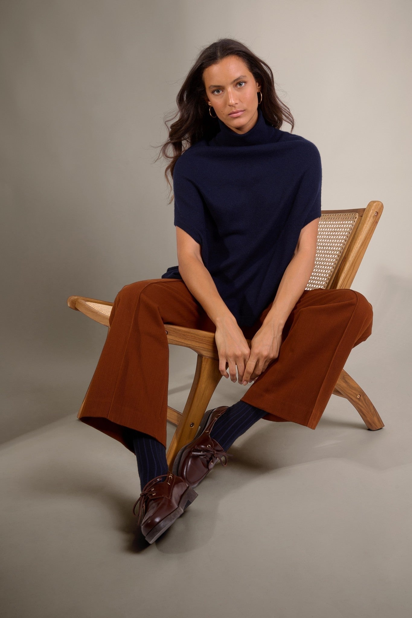 melina cape col roulé navy 100% cachemire