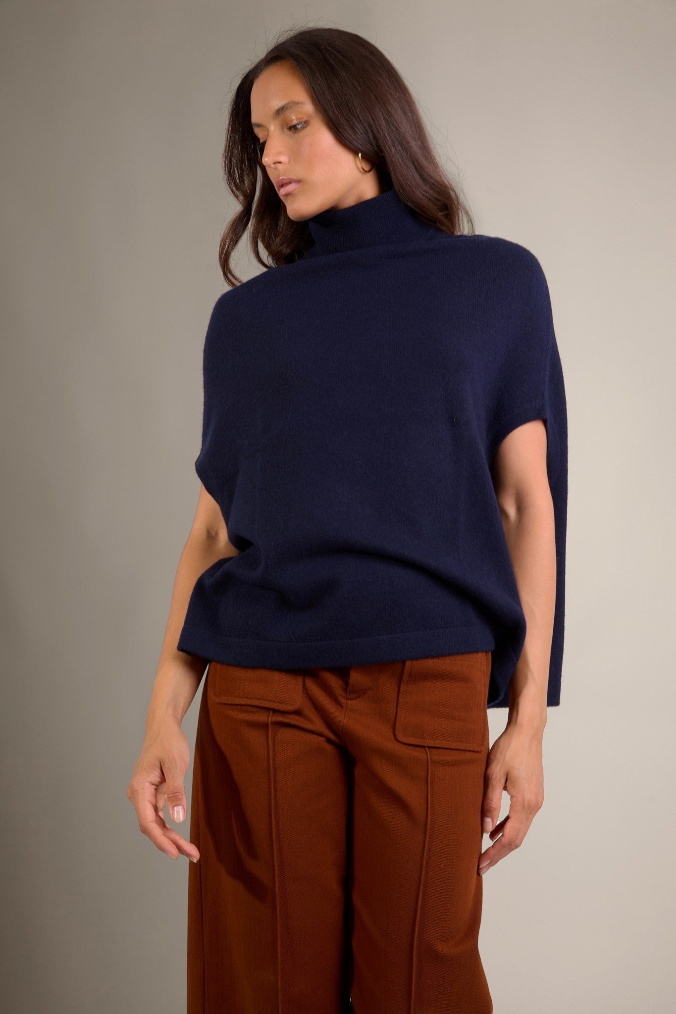 melina cape col roulé navy 100% cachemire