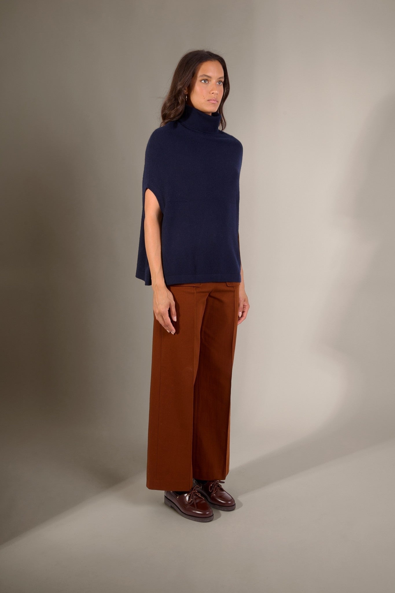 melina cape col roulé navy 100% cachemire