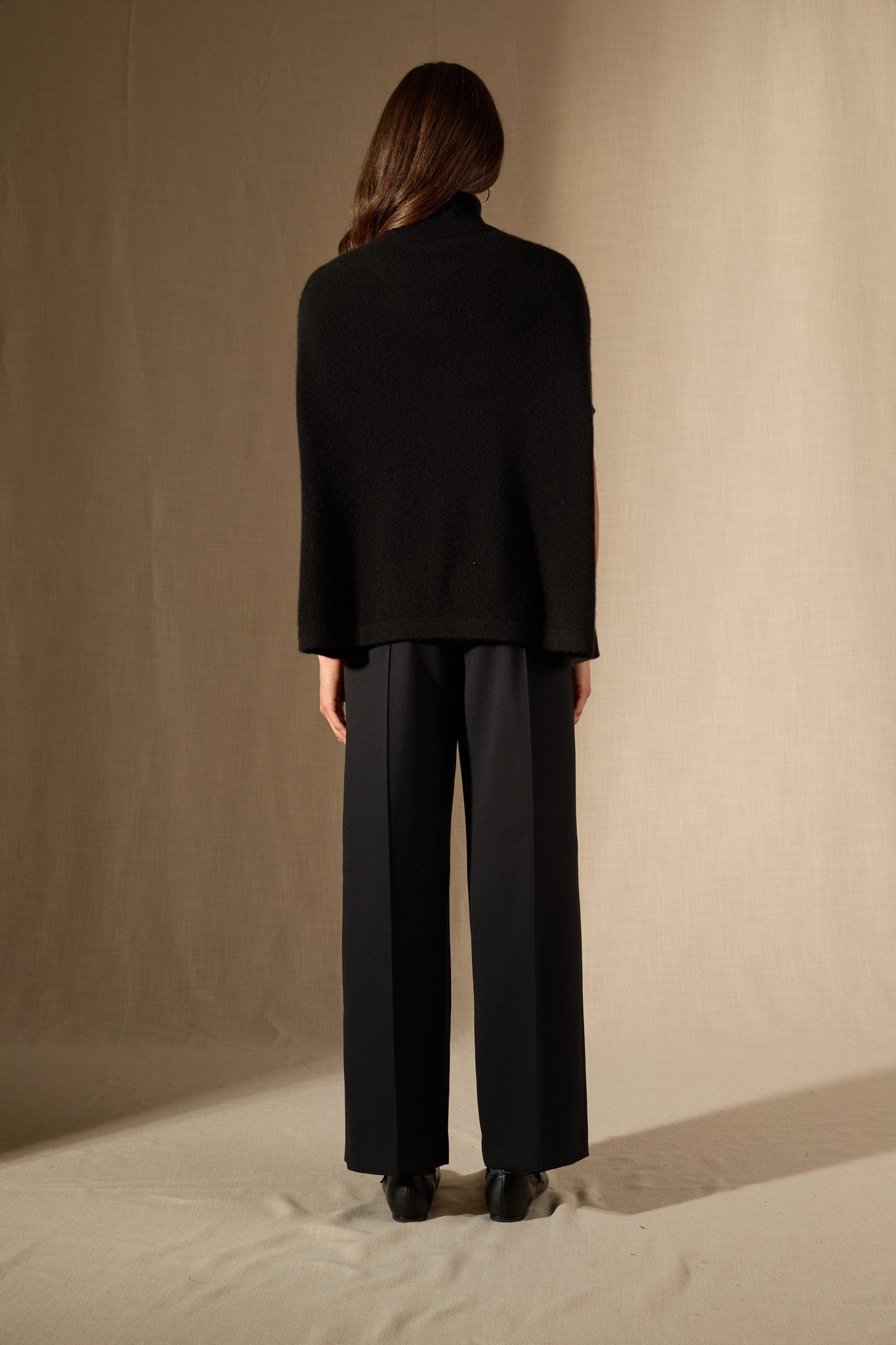 melina cape col roulé noir 100% cachemire