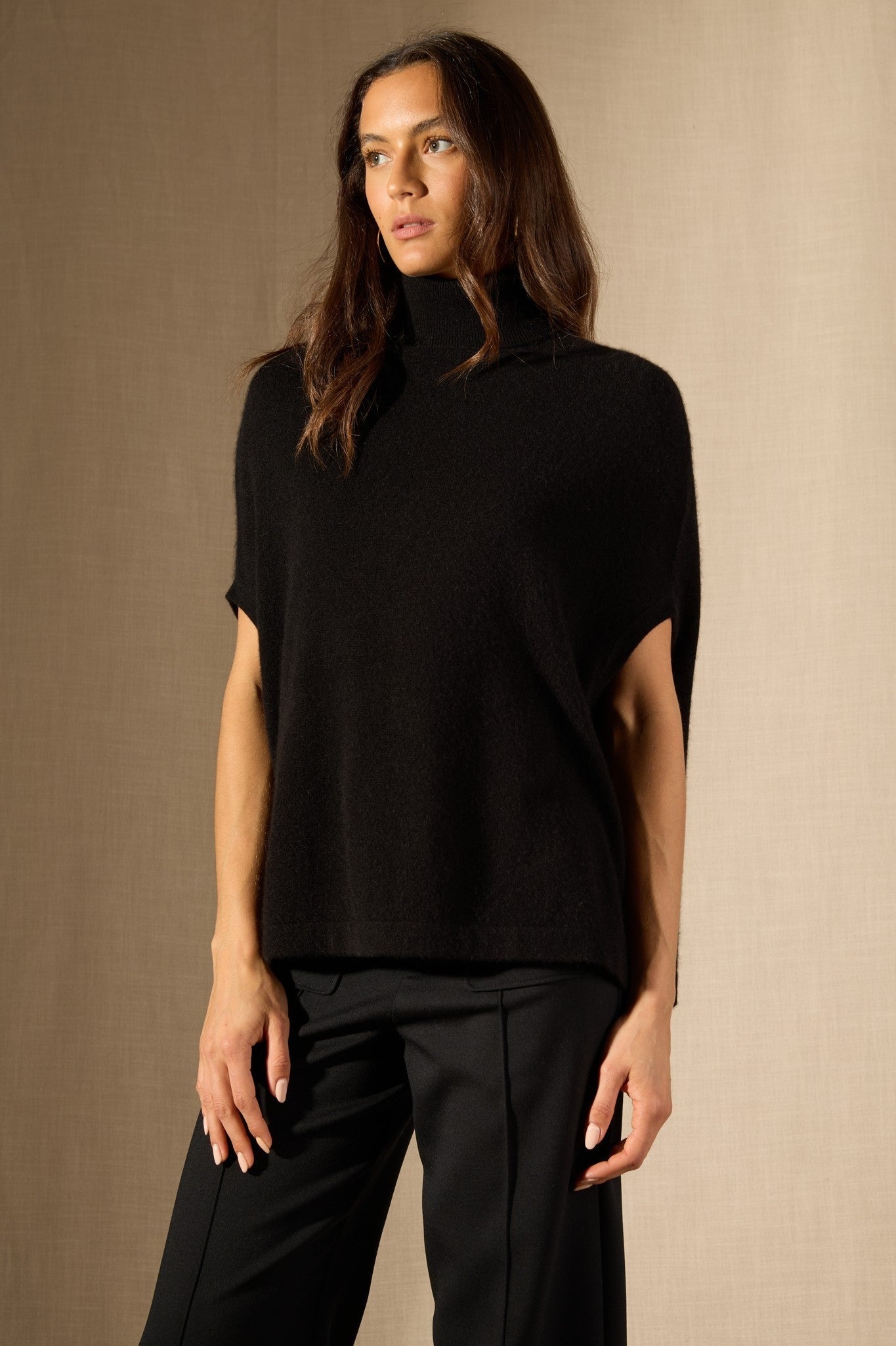 melina cape col roulé noir 100% cachemire