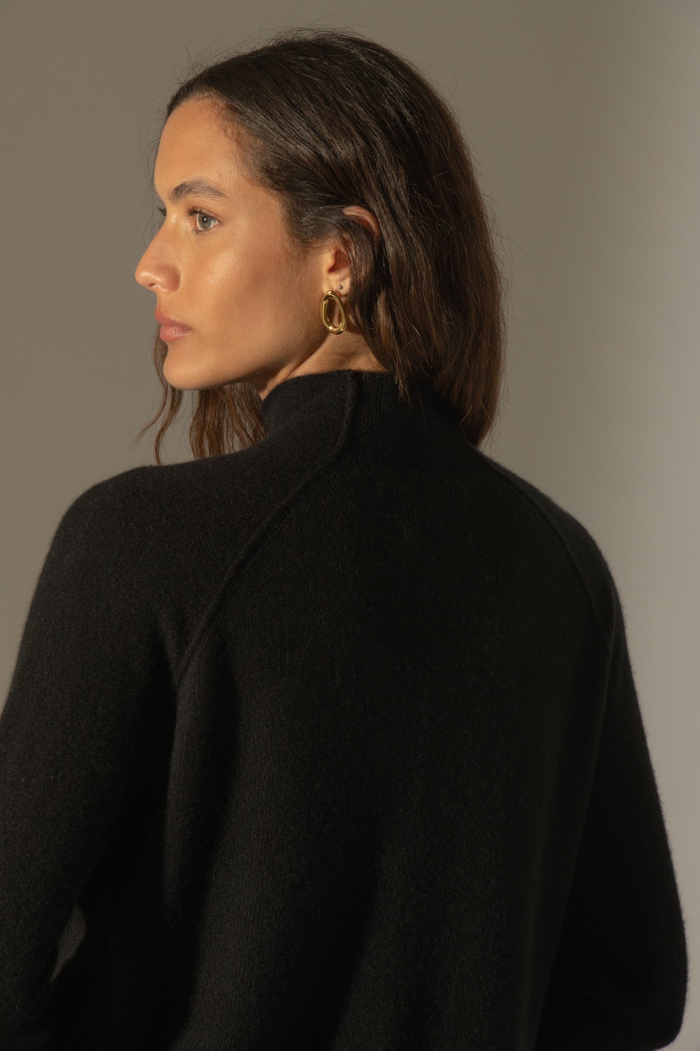 mollayra pull col montant noir 100% cachemire