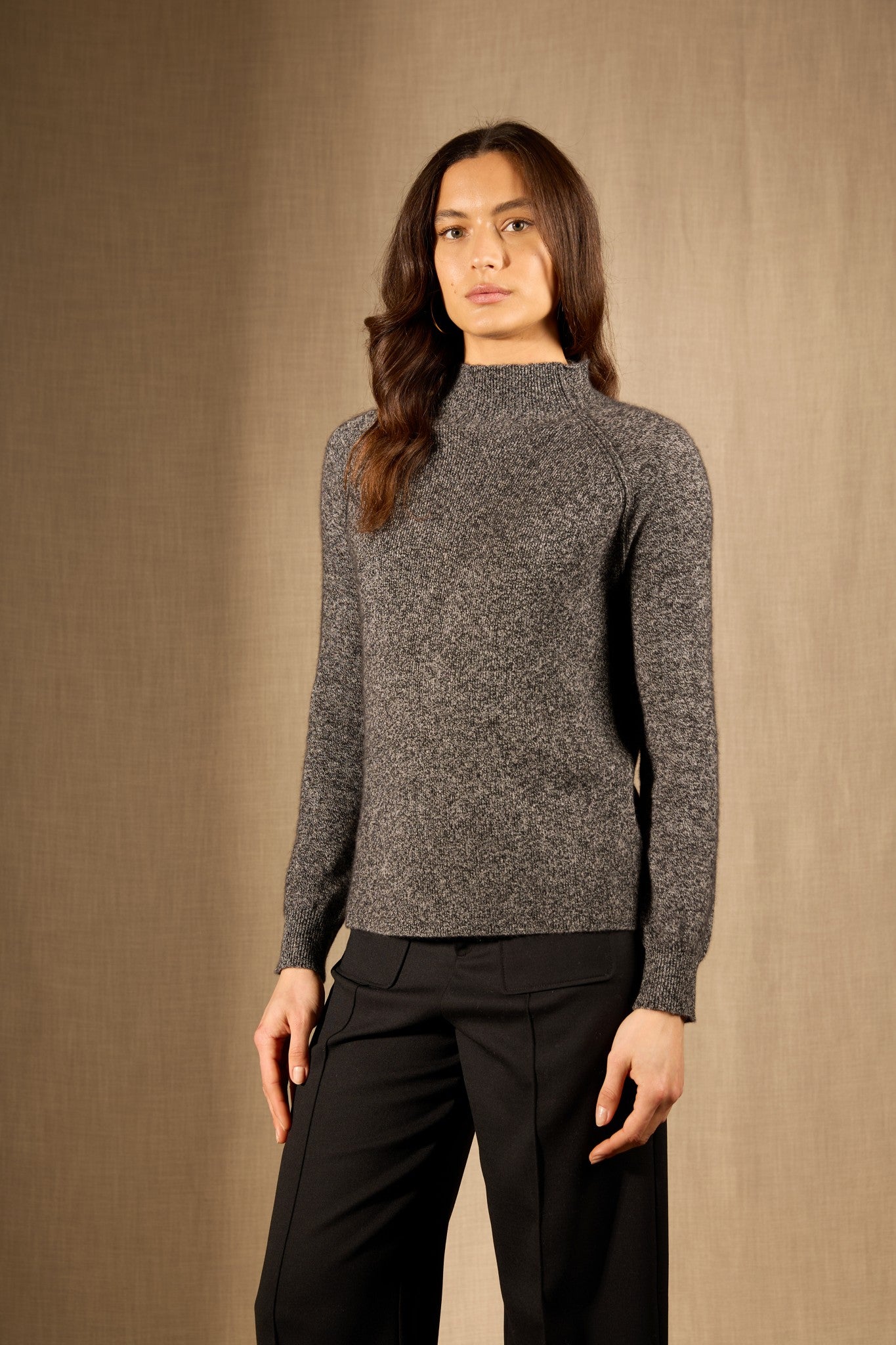 mollayra pull col montant noir/blanc 100% cachemire
