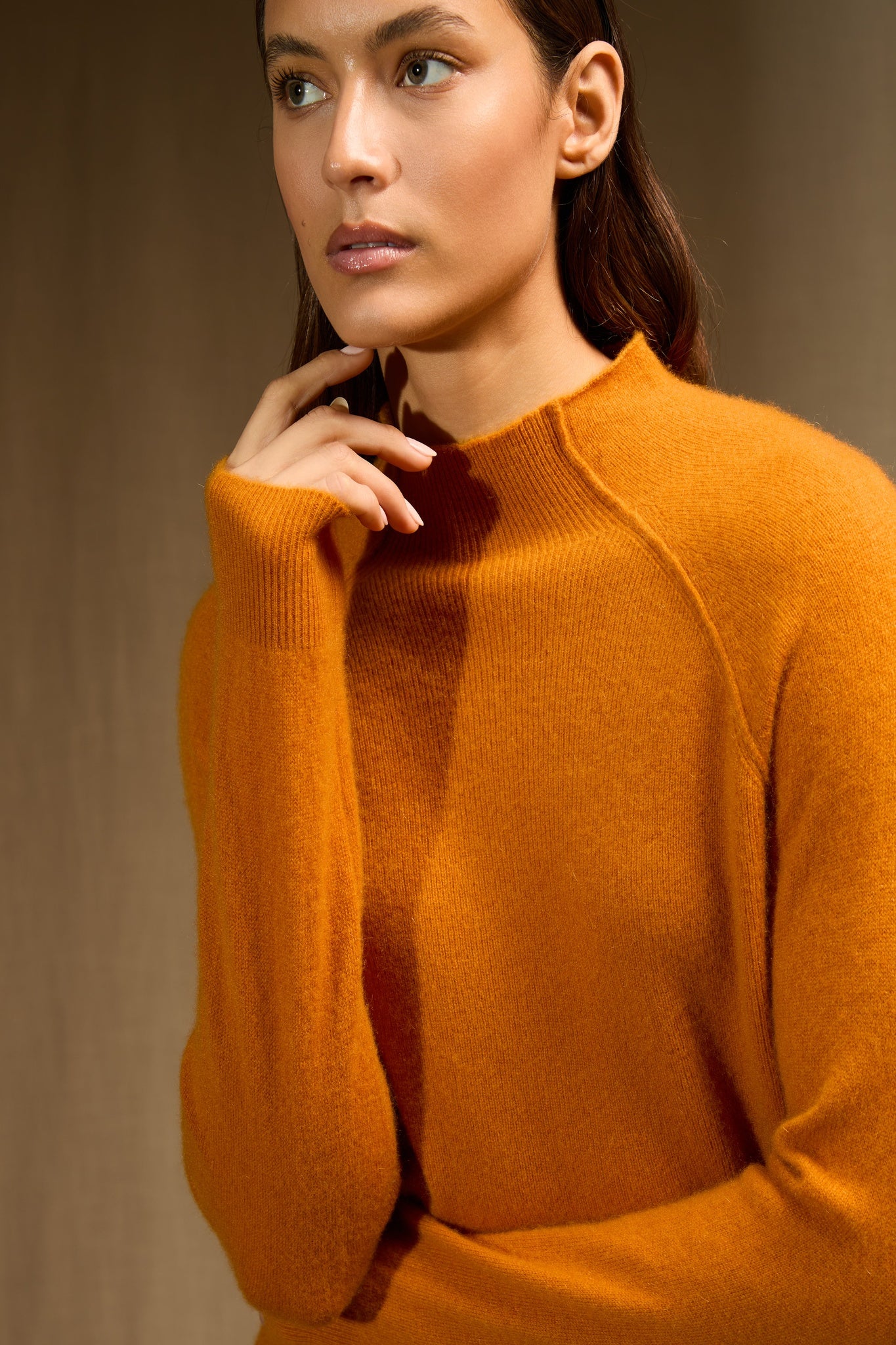 MOLLAYRA pull col montant ocre 100% cachemire