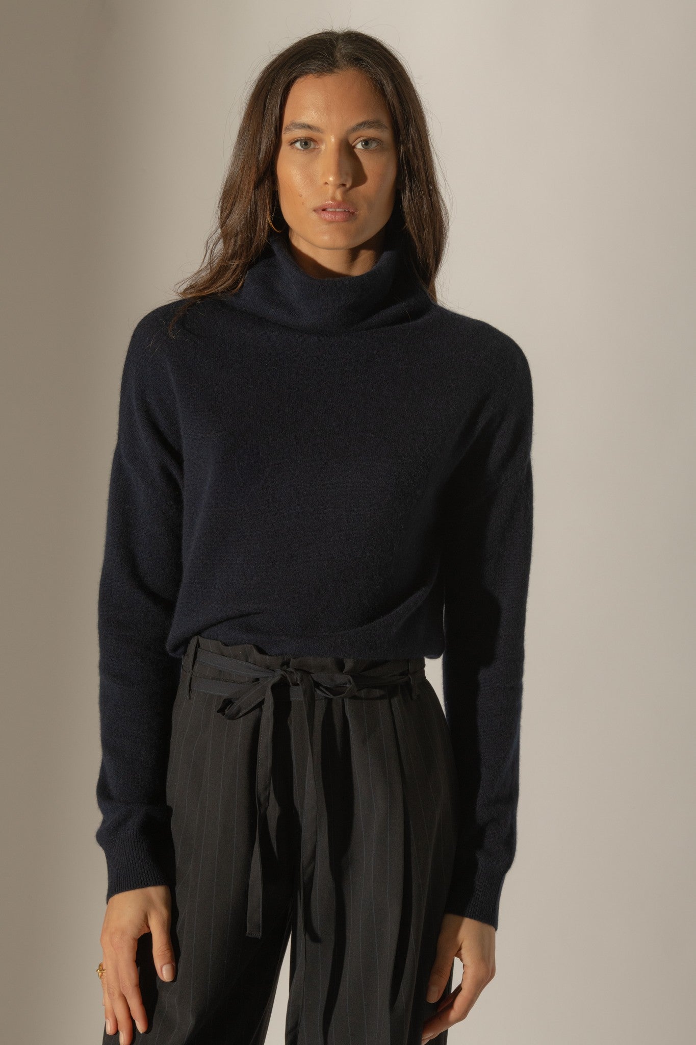 nethan pull col montant navy 100% cachemire