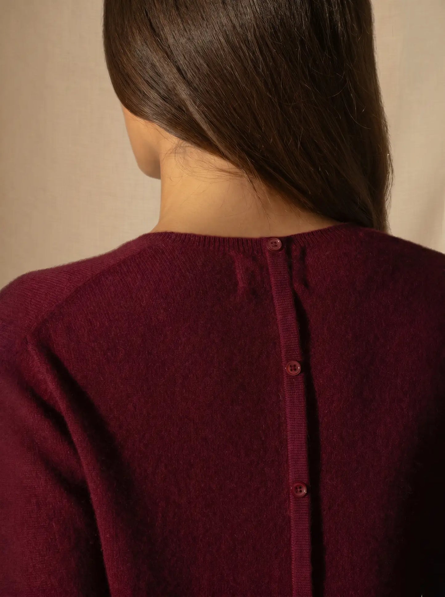 VANESSA pullover rundhalsausschnitt geknöpft hinten bordeaux