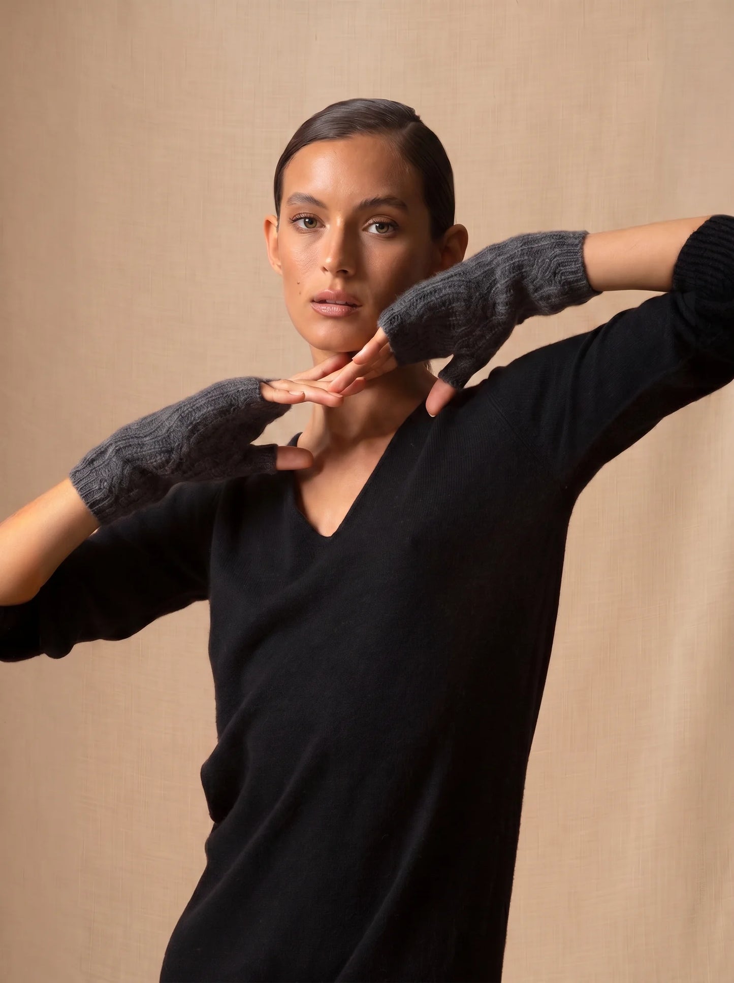 JELO fingerless gloves 6 ply heather charcoal