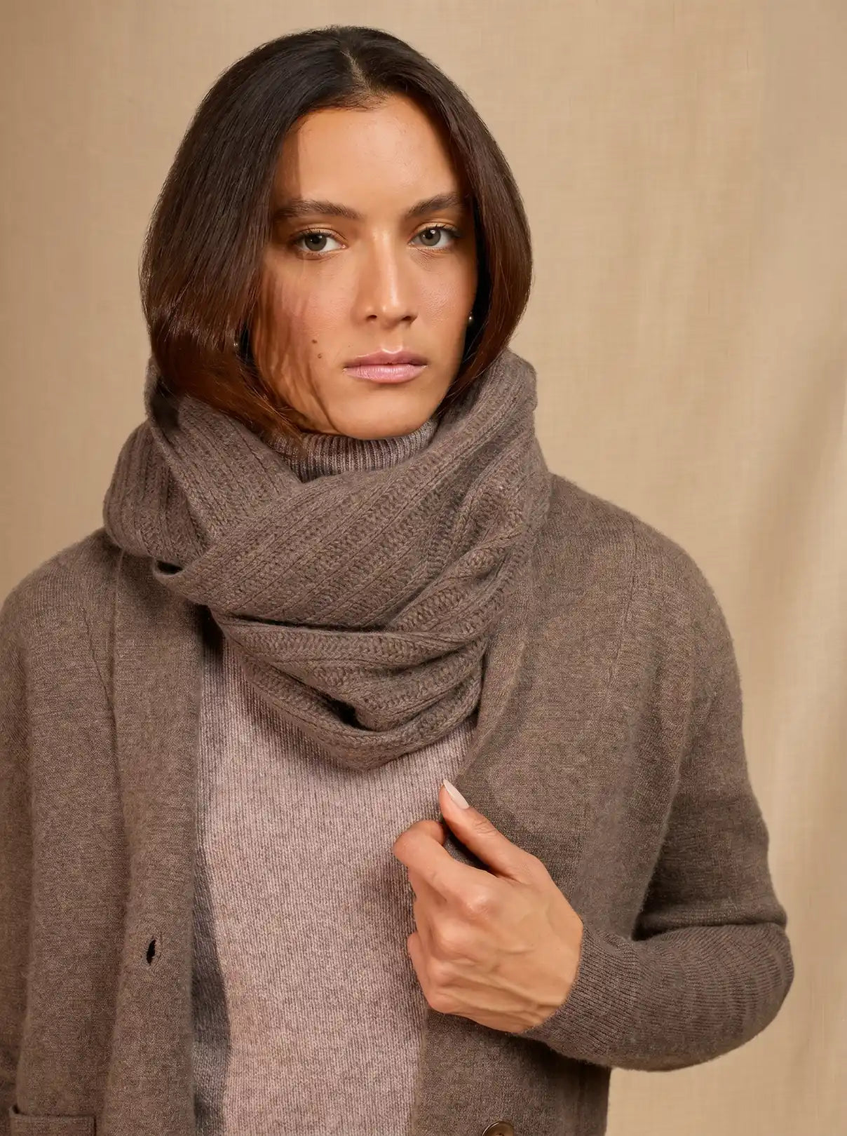 CLODY neck warmer 4 ply heather taupe