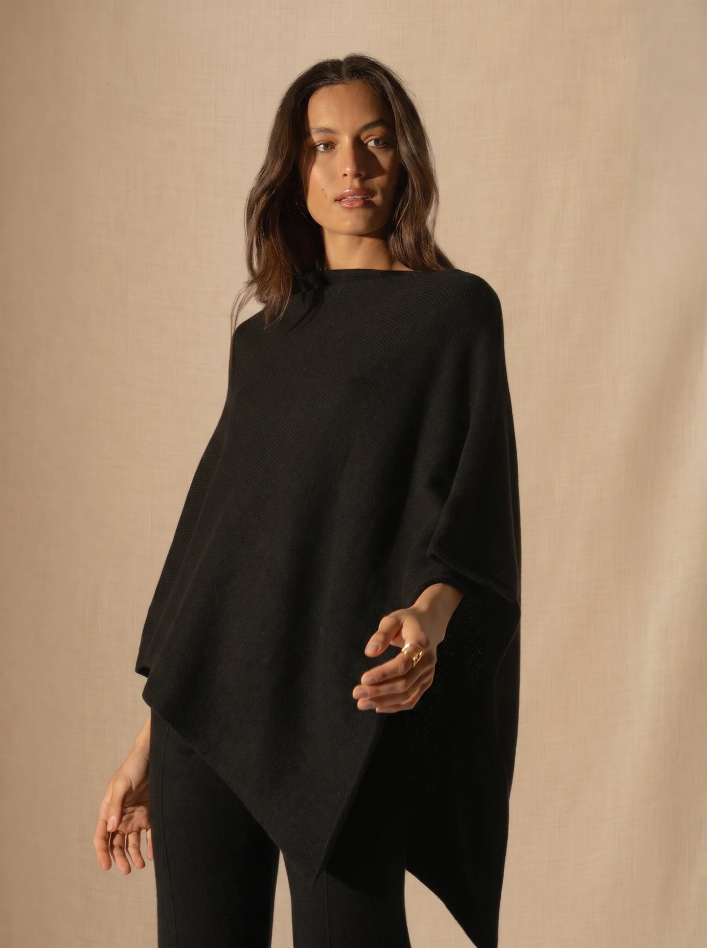 GEORGIA poncho 4 ply black