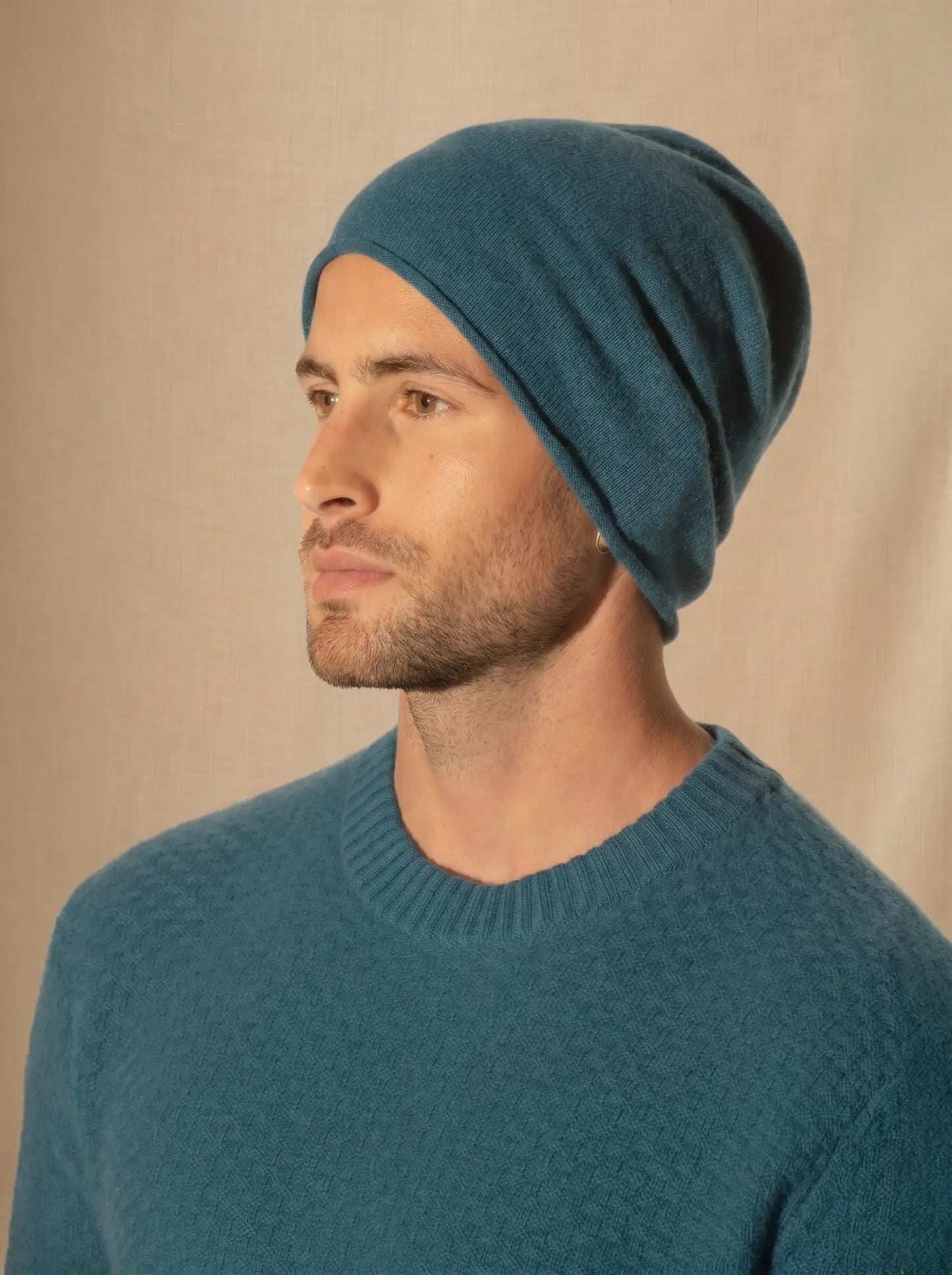 JUNE beanie peacock