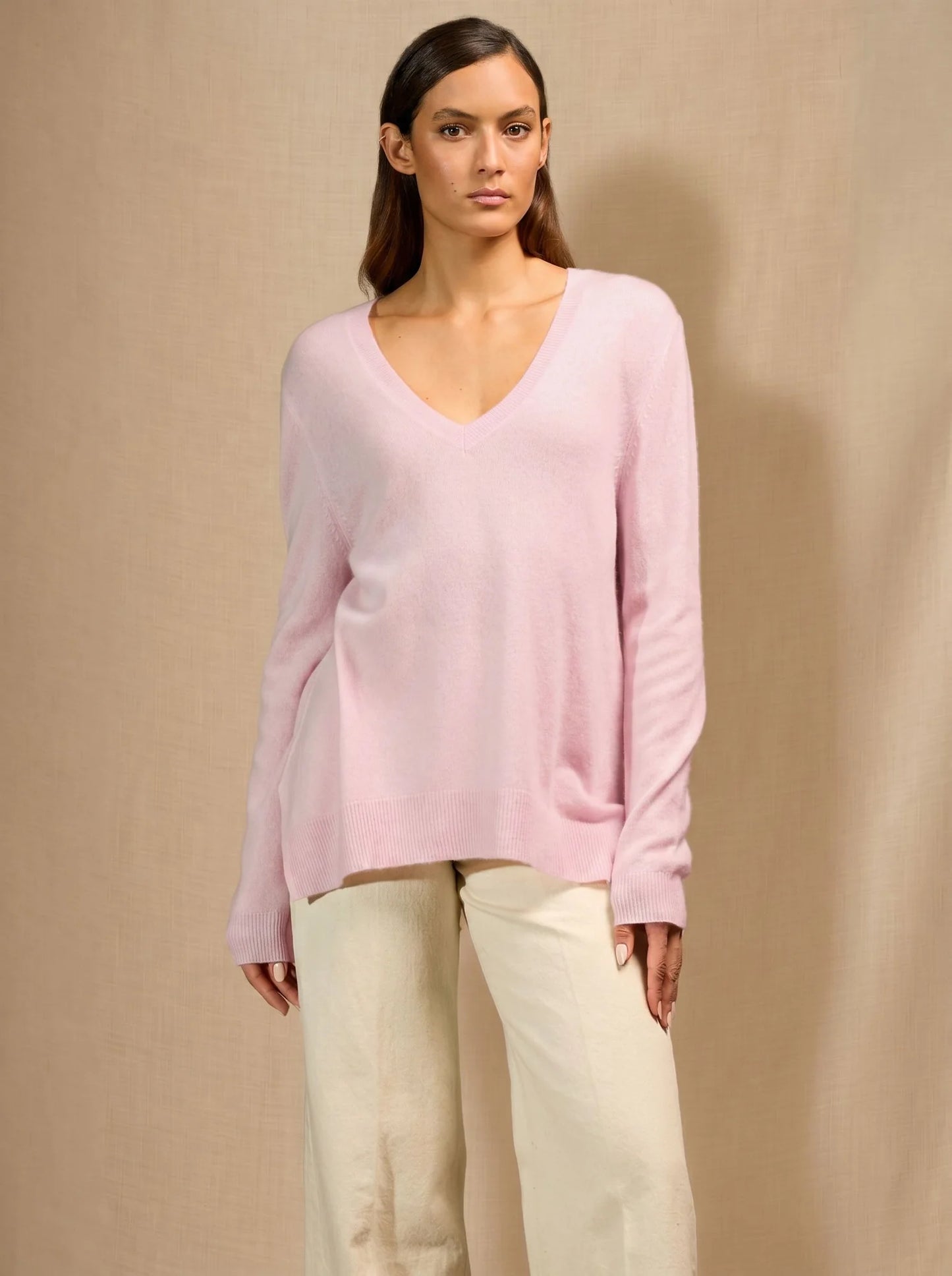 LOVA sweater v-neck devant and dos powder pink