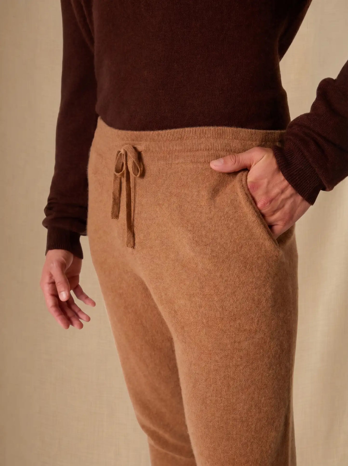 STU/OSART joggers hazelnut