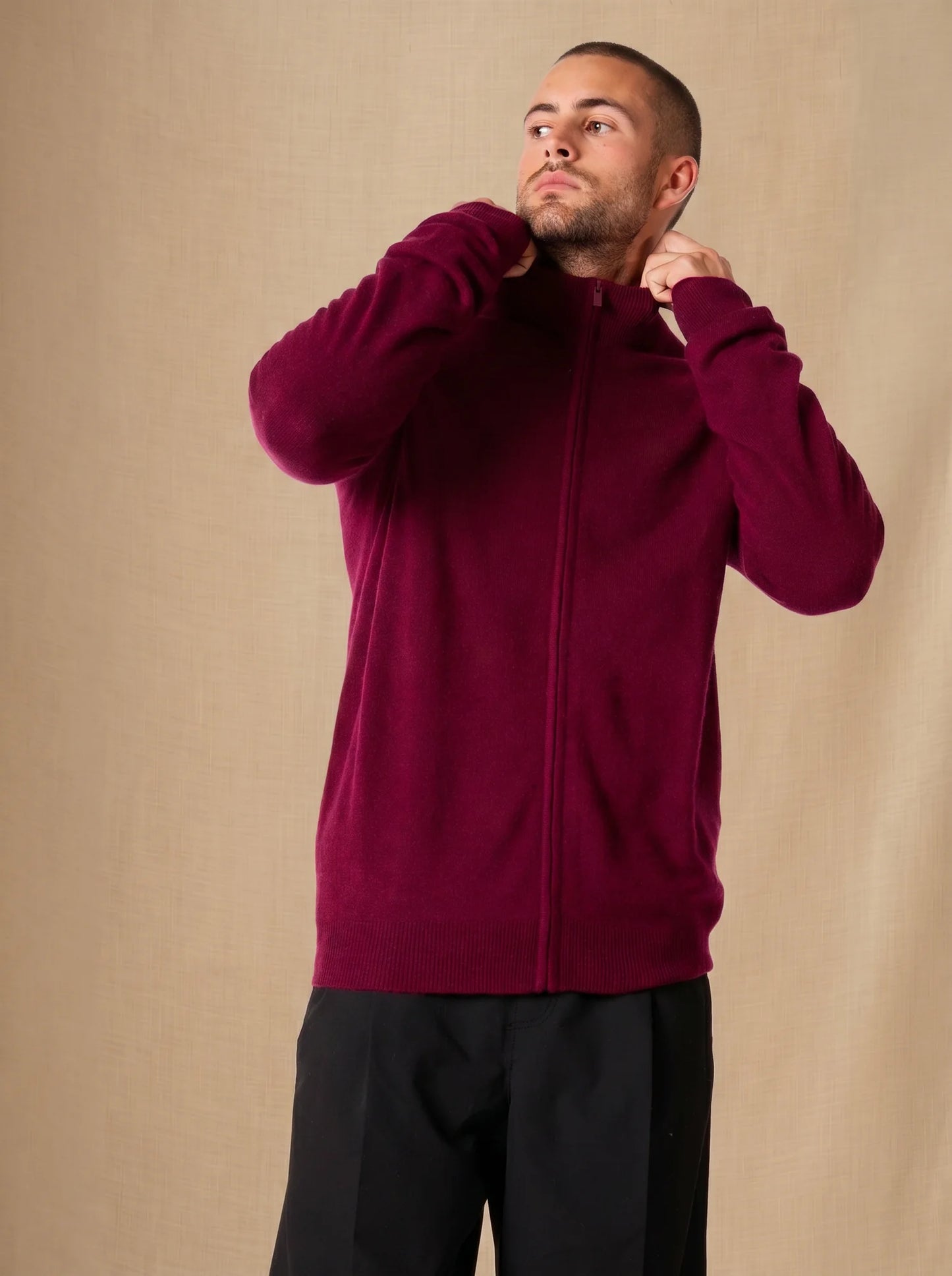 JULES vest zipped mock neck burgundy