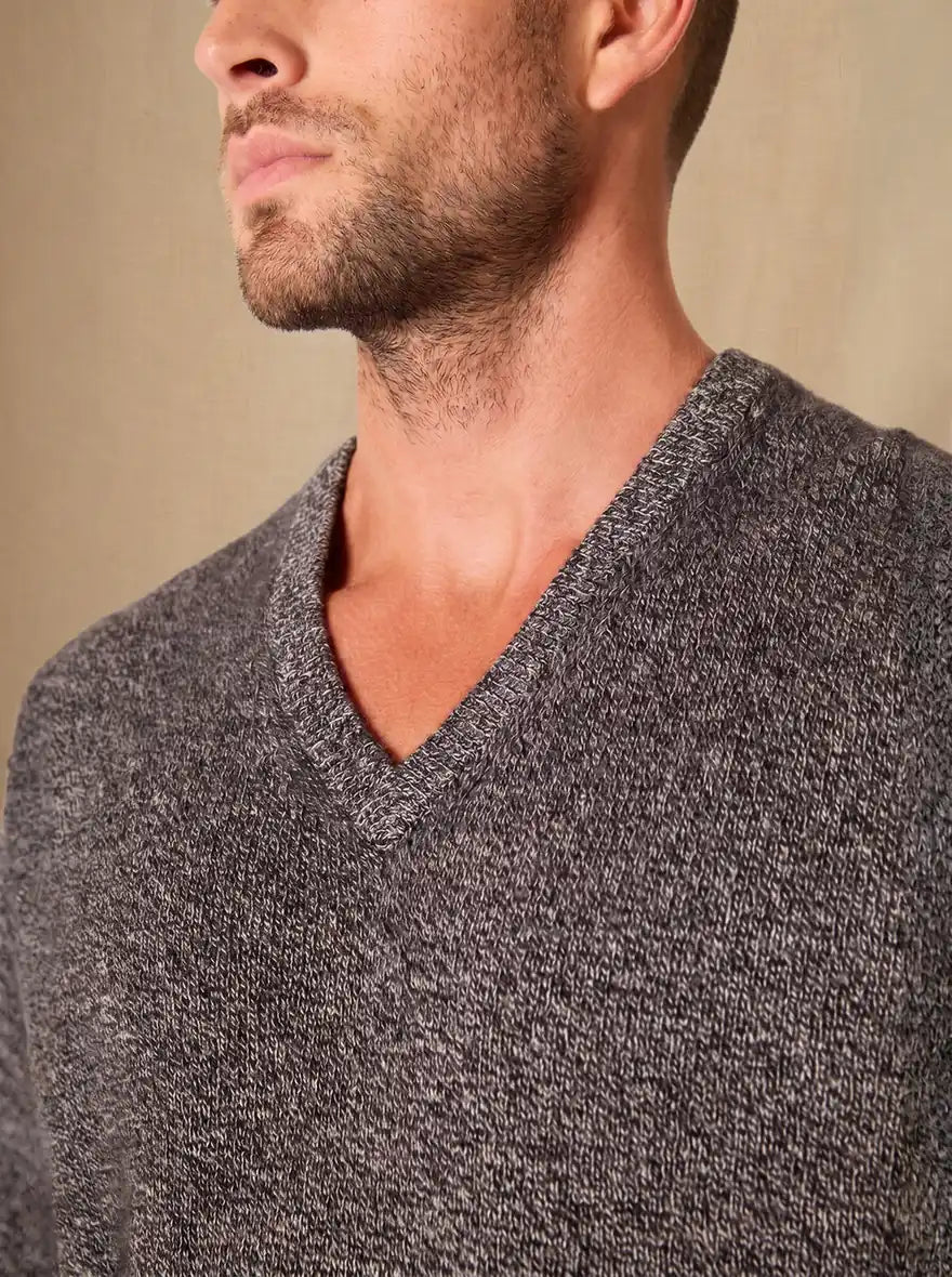 ENZO sweater v-neck 4 ply black and white