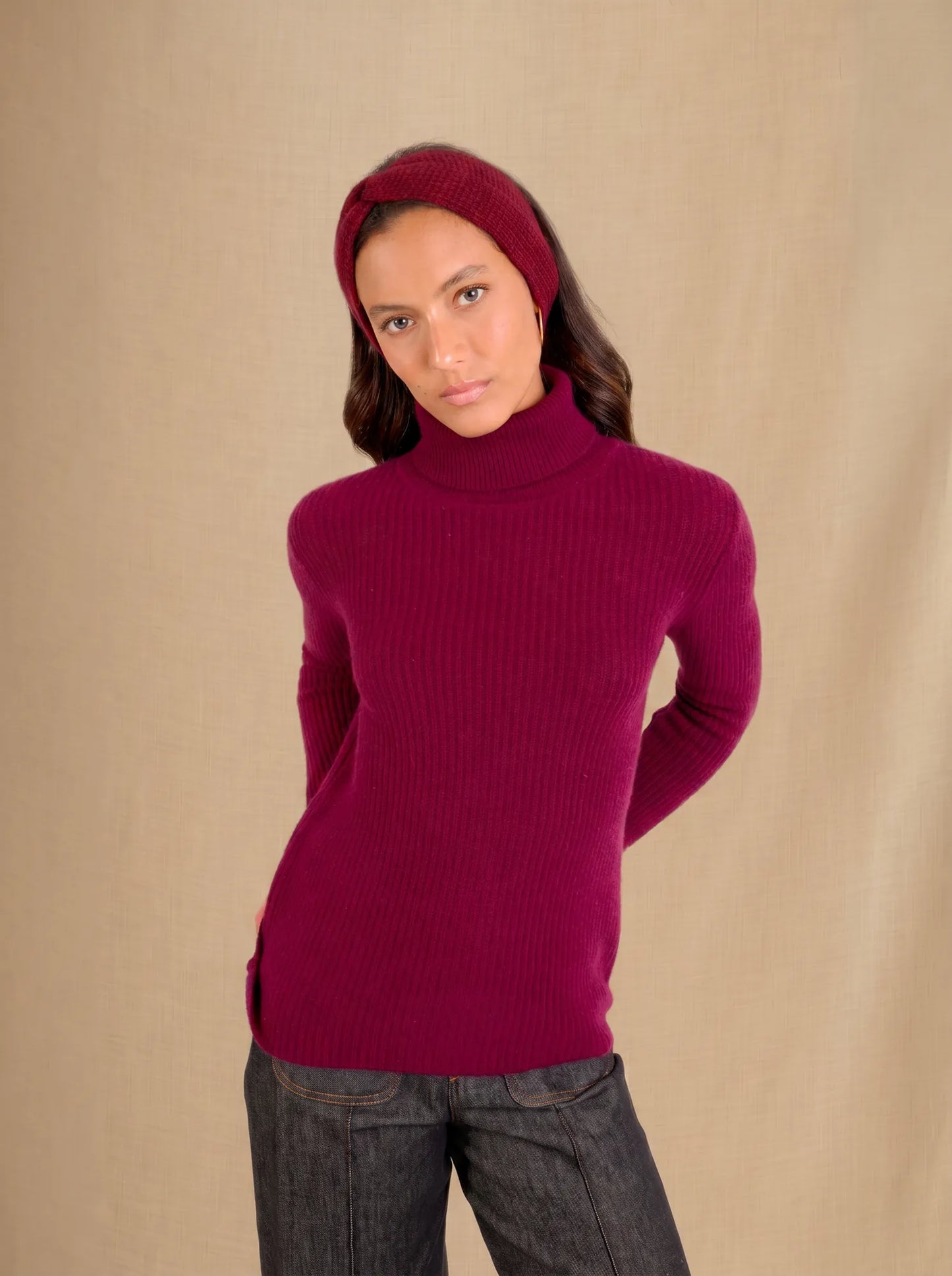 EITHNE stirnband 8-fädig cranberry meliert