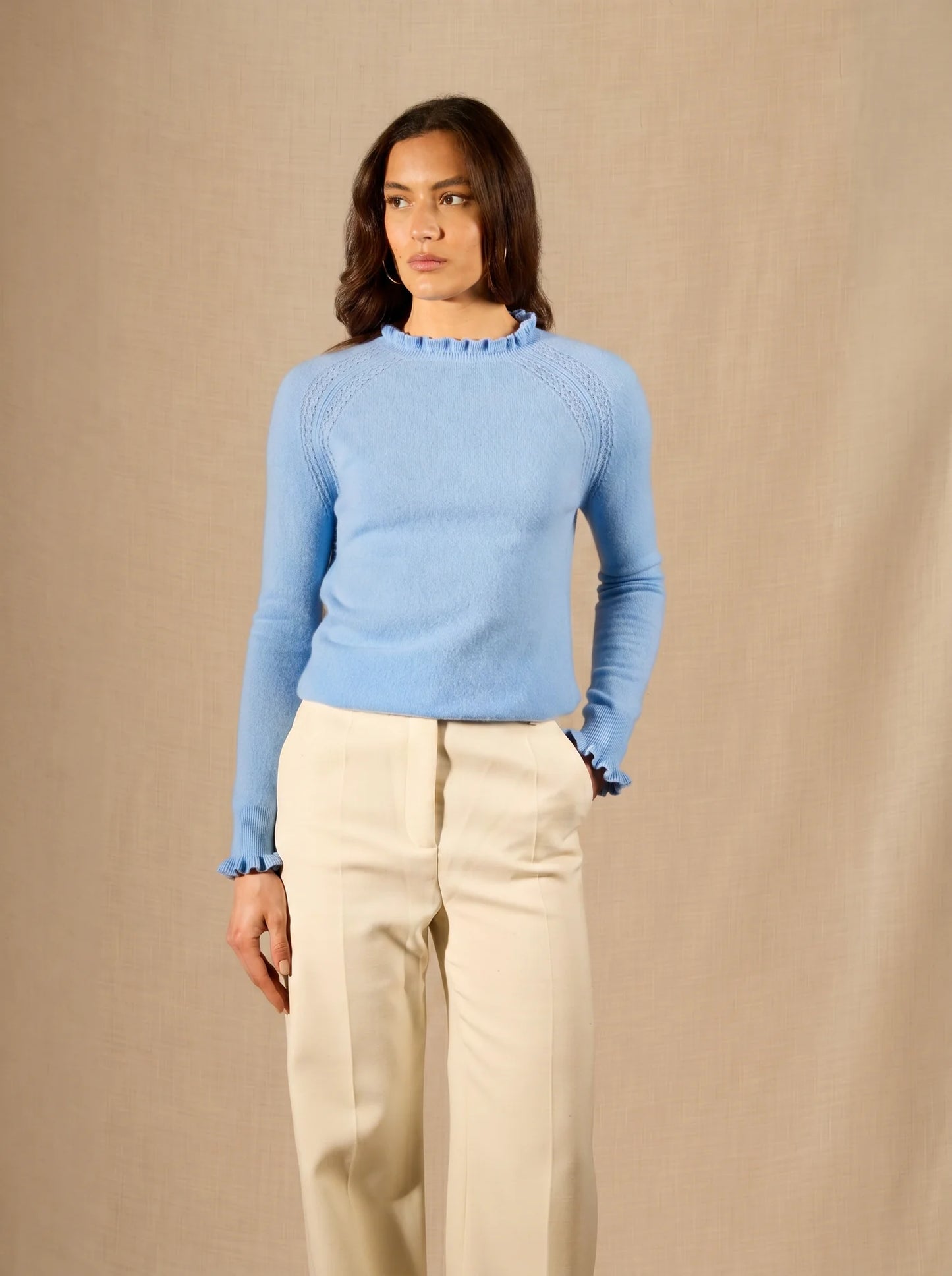 ARLENIA sweater crew neck volant poignet and col baby blue