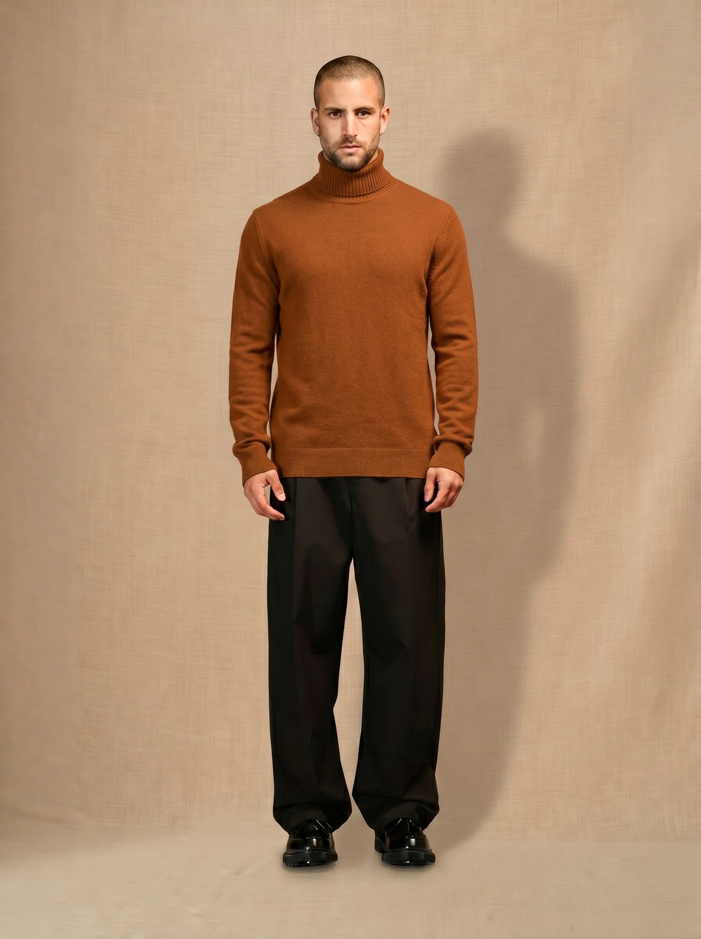 TREVOR sweater turtleneck auburn