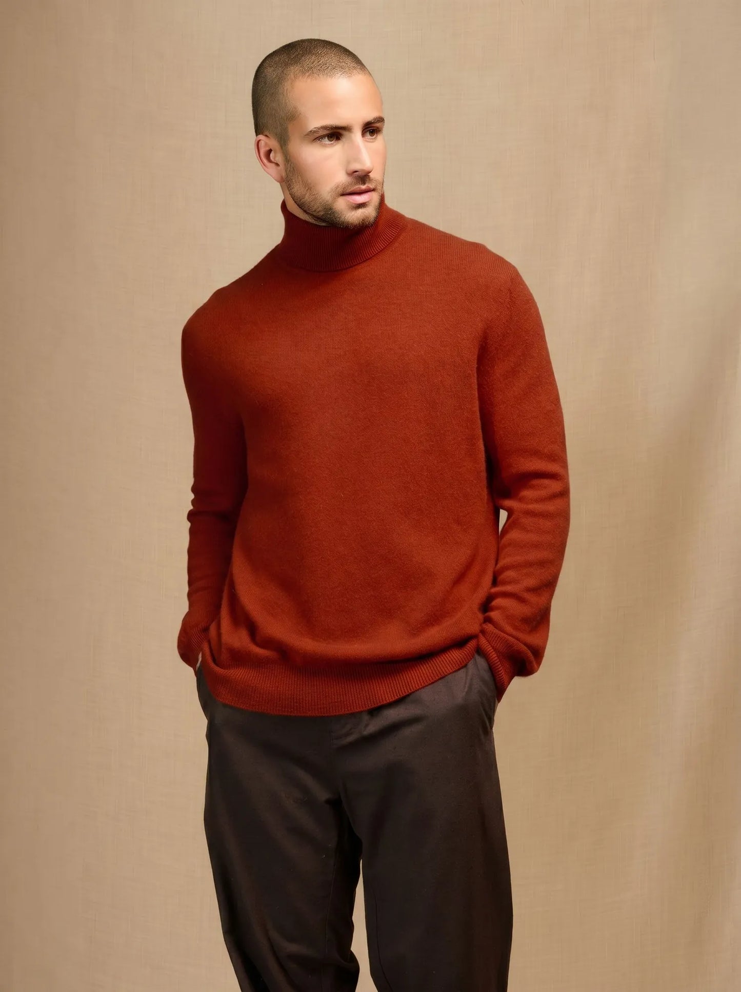 TREVOR sweater turtleneck paprika