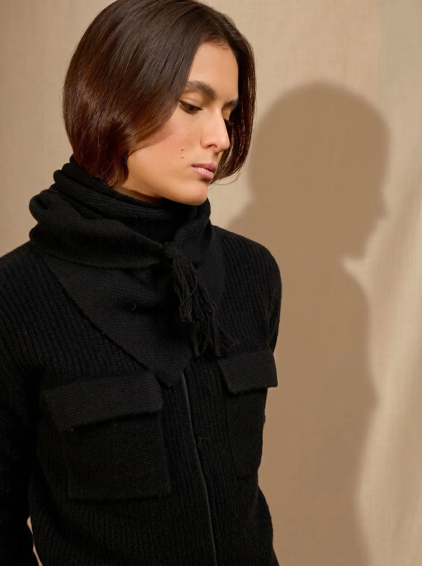 CONDEIXA scarf triangle with fringed 4 ply black