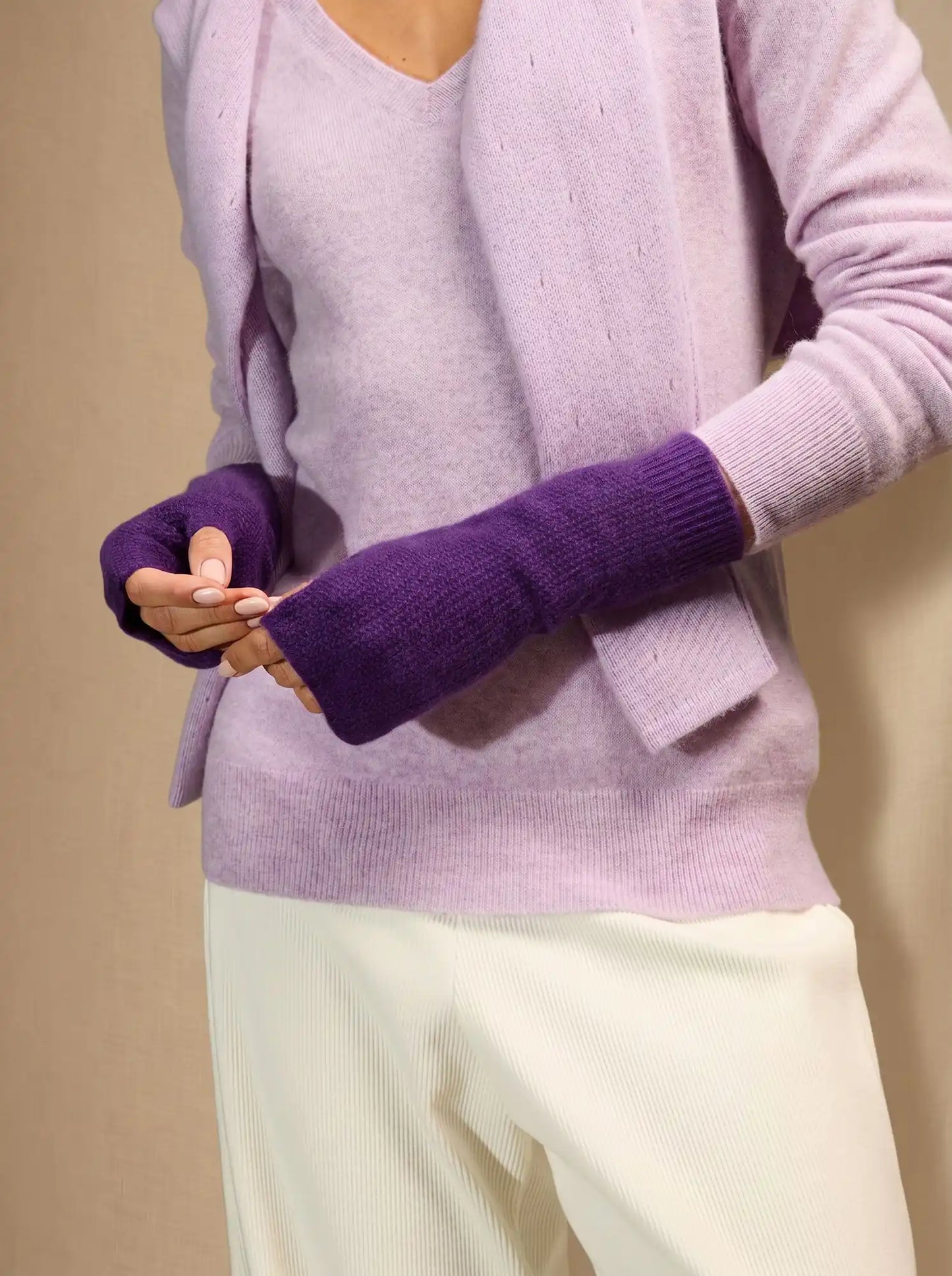 JULIANA fingerless gloves 4 ply violet