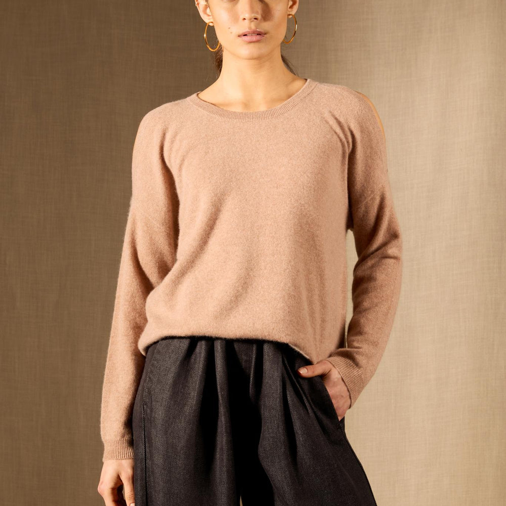 POKA pull col rond fentes épaules camel chiné 100% cachemire
