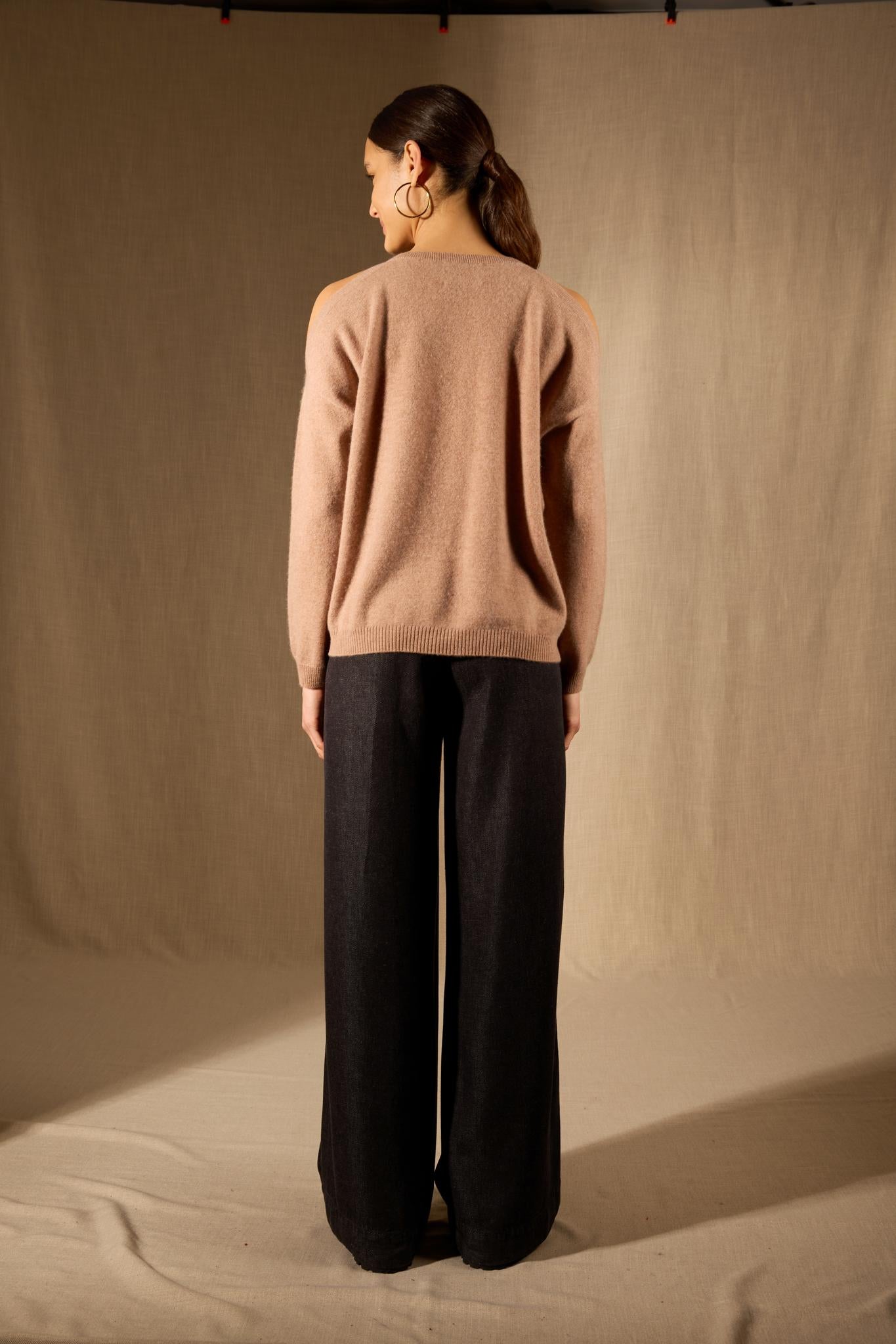 POKA pull col rond fentes épaules camel chiné 100% cachemire