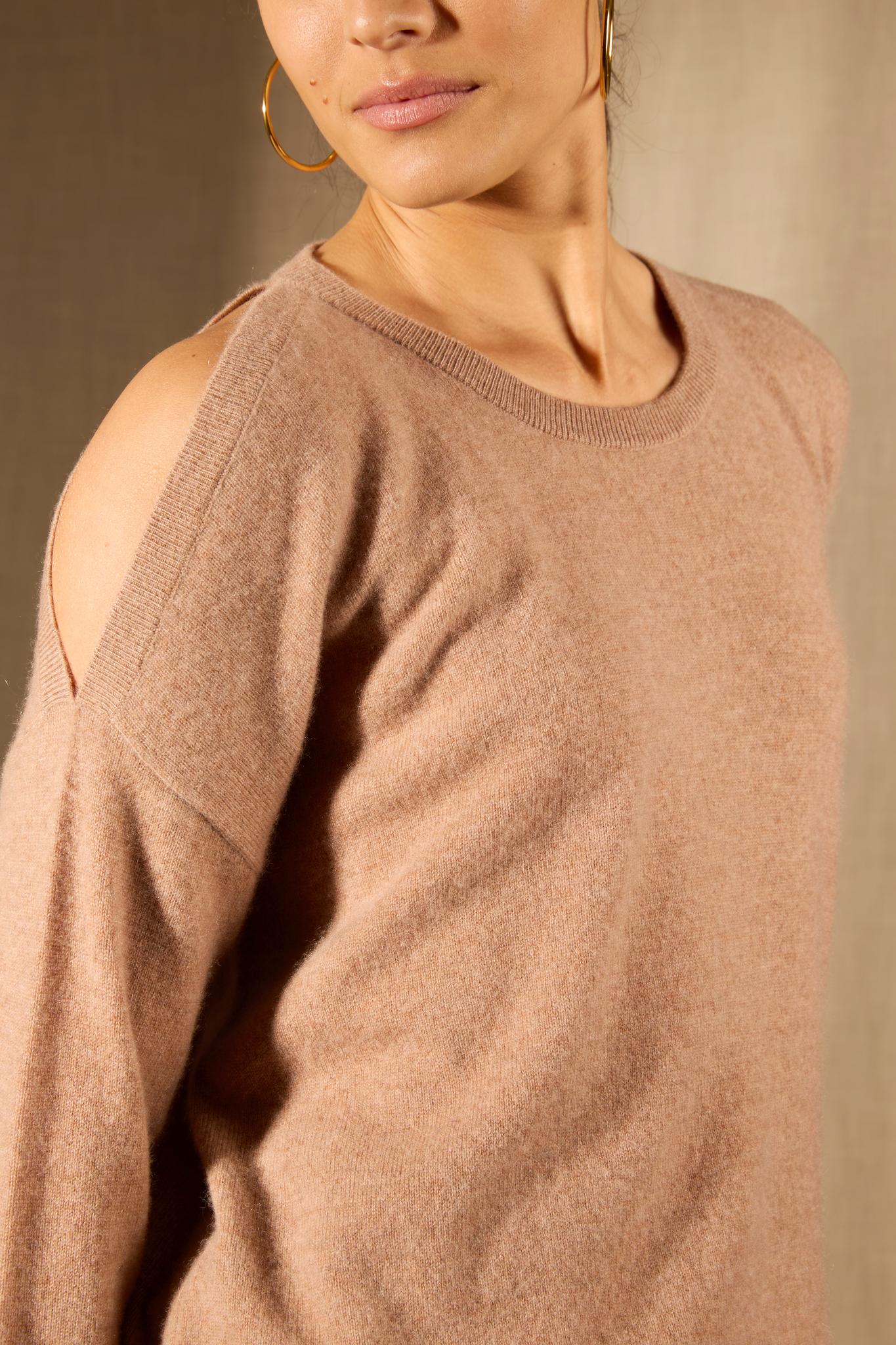 POKA pull col rond fentes épaules camel chiné 100% cachemire