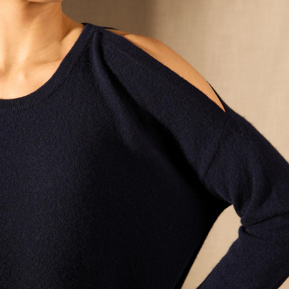 POKA pull col rond fentes épaules navy 100% cachemire