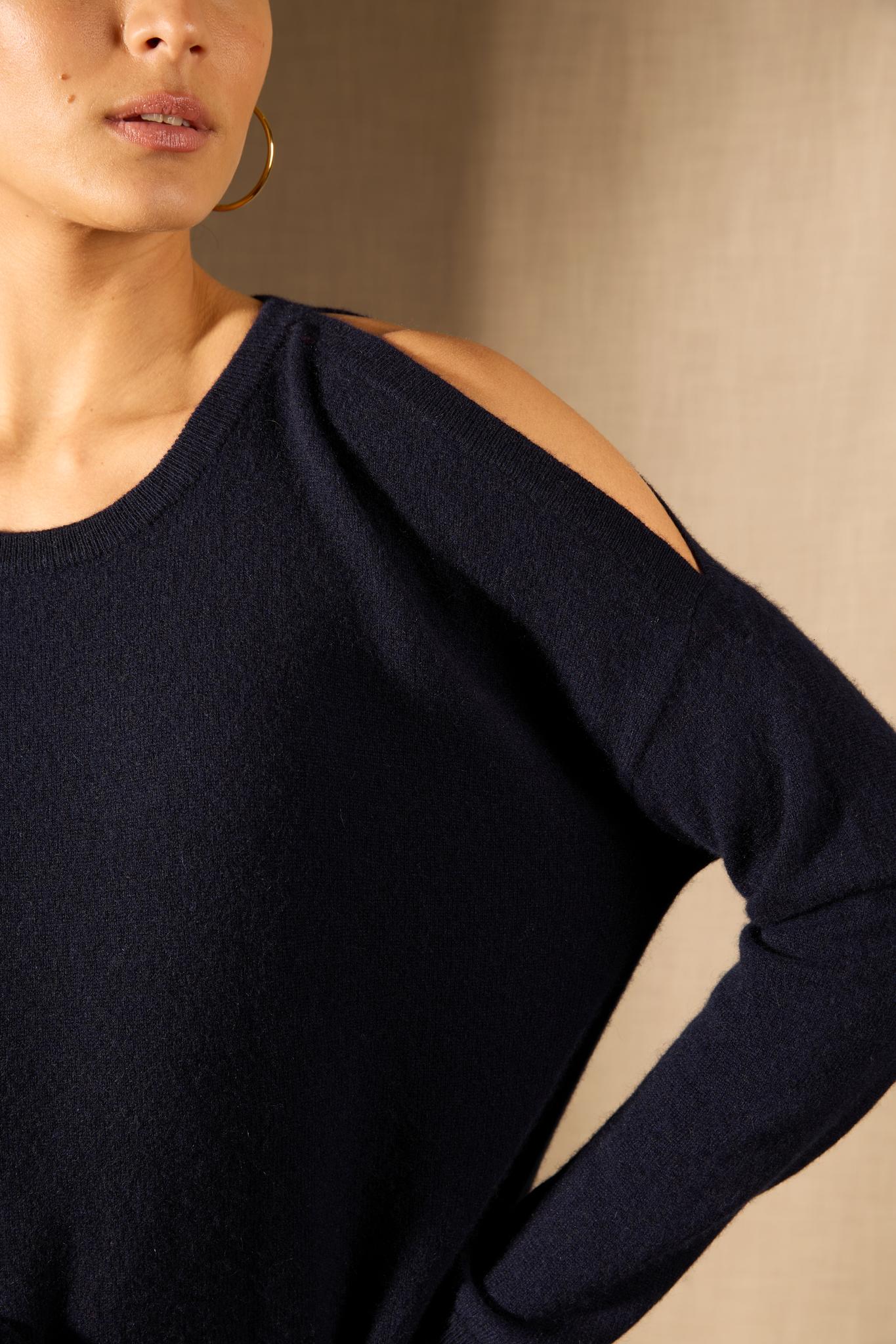 POKA pull col rond fentes épaules navy 100% cachemire