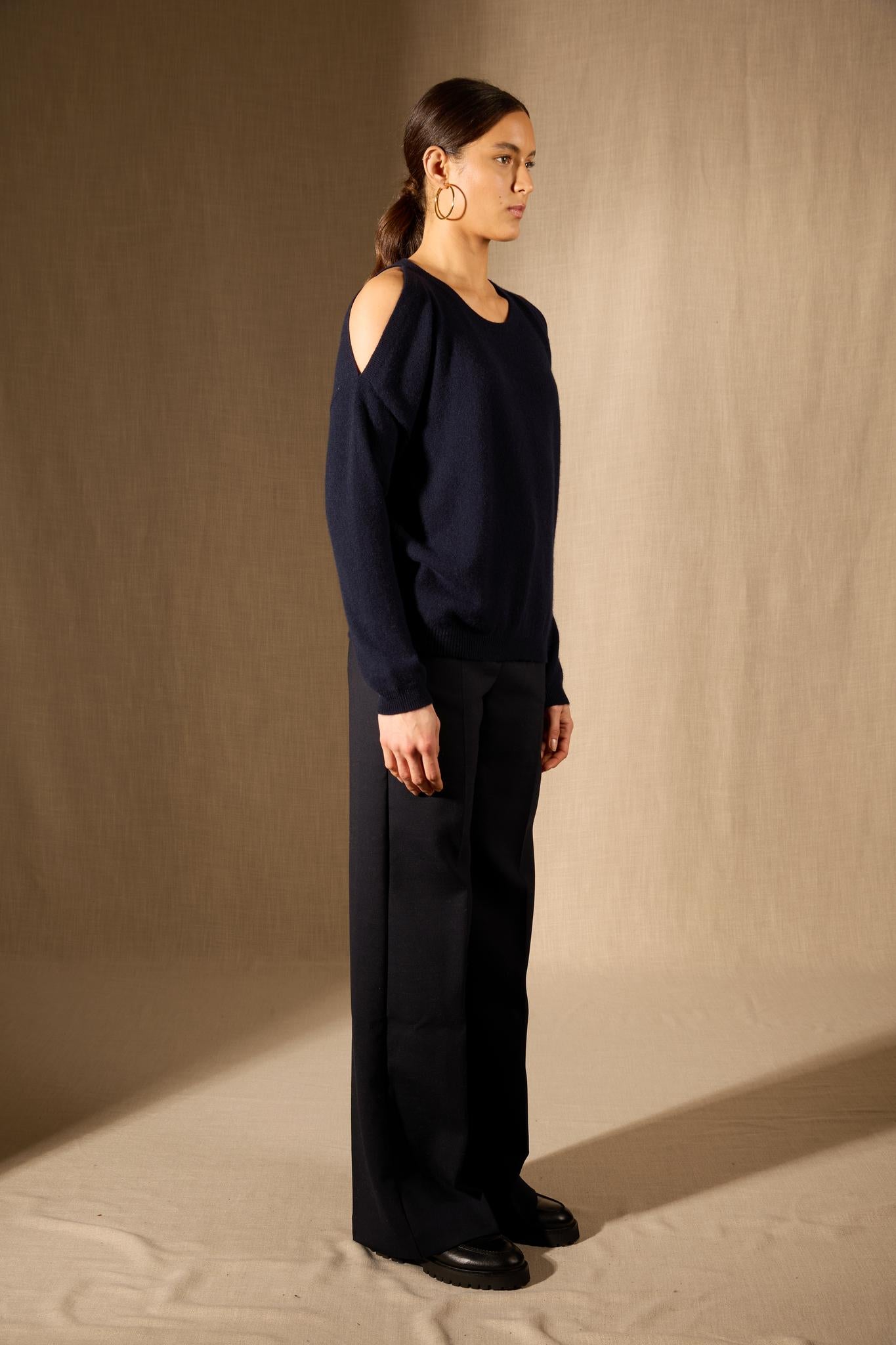 POKA pull col rond fentes épaules navy 100% cachemire