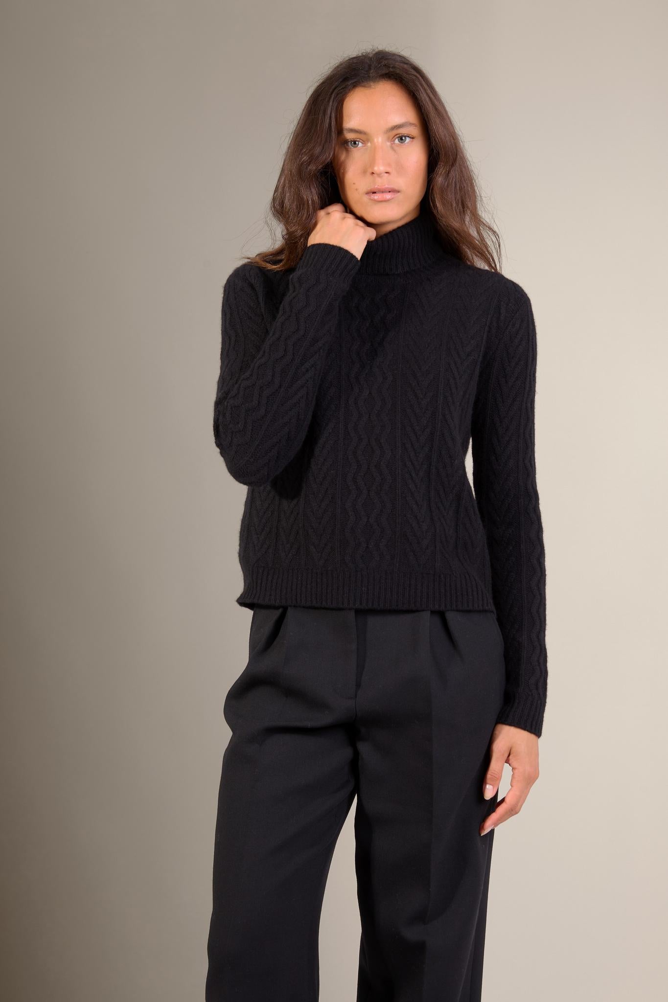 POSO pull col roulé 8 fils noir 100% cachemire