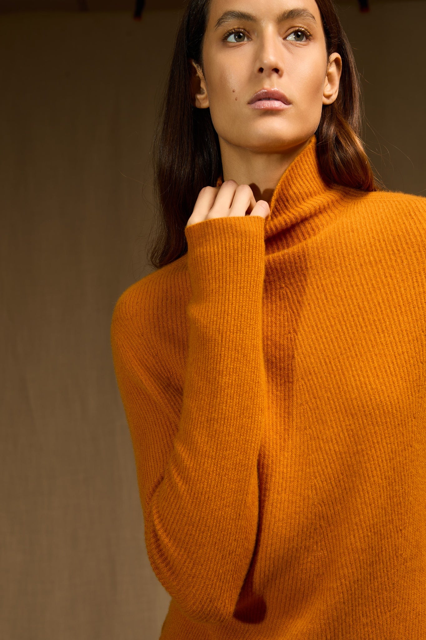 RUBY pull col montant ocre 100% cachemire
