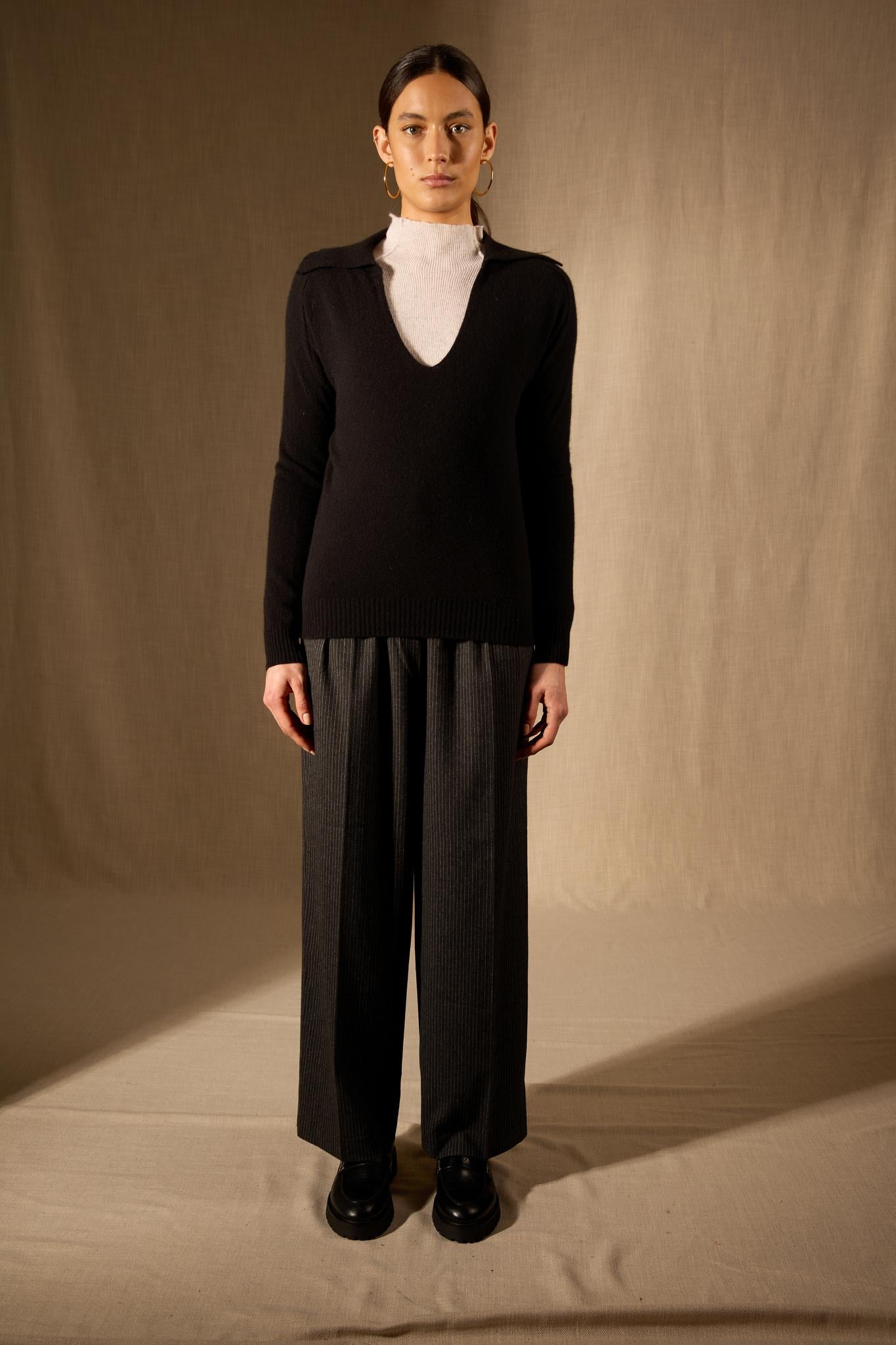 Rosalie polo col v croisé noir 100% cachemire