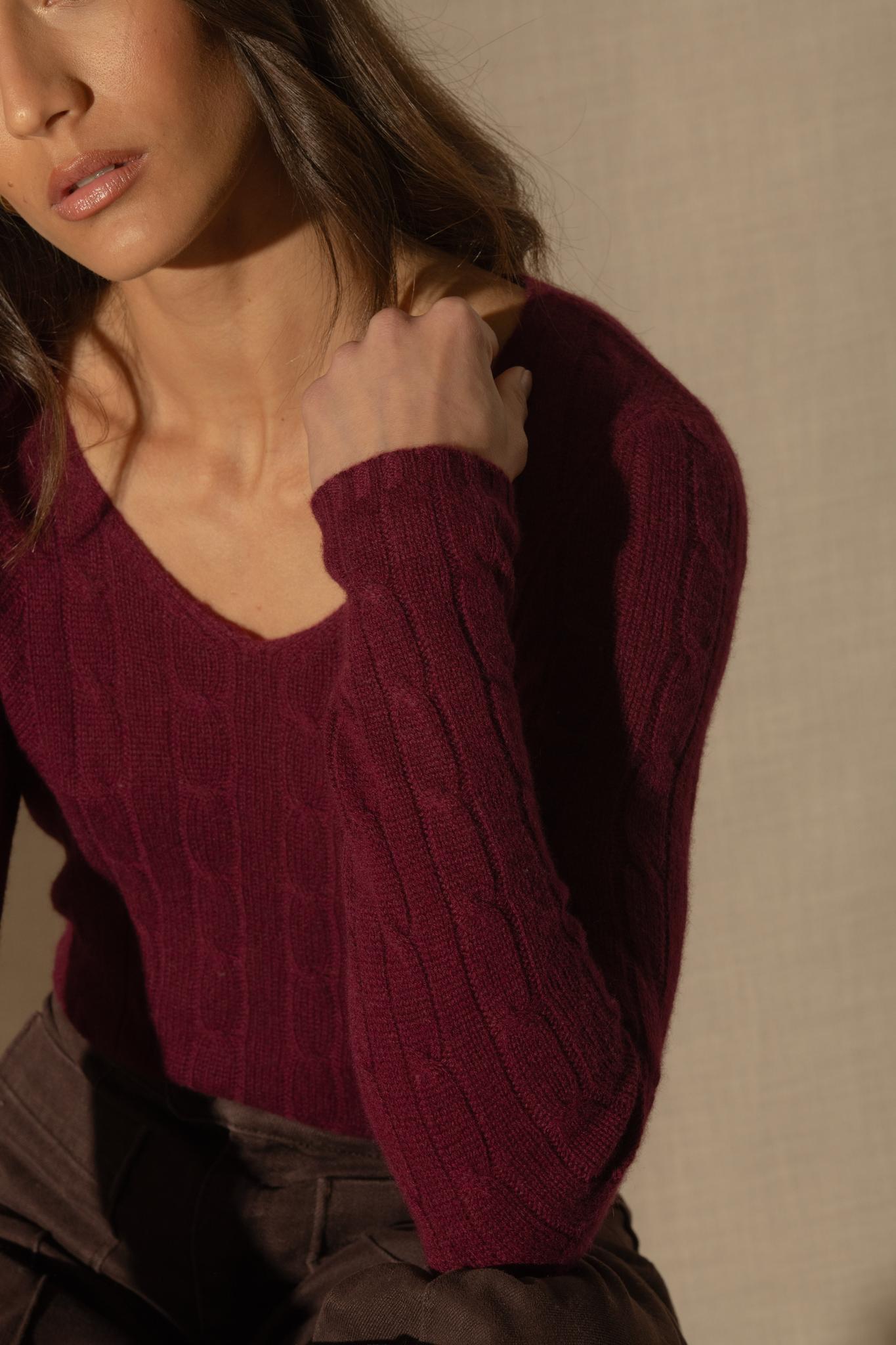 SALOME pull col v 4 fils bordeaux 100% cachemire