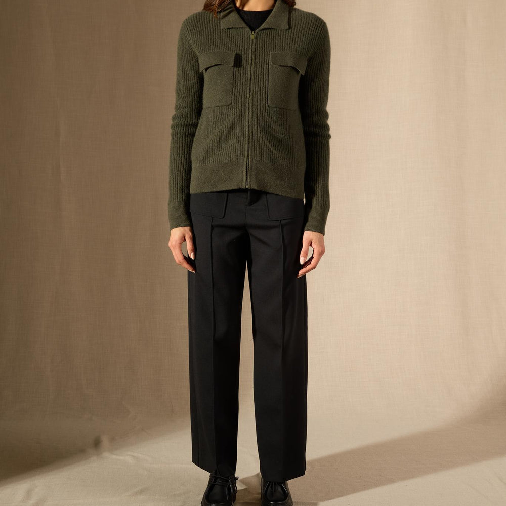 SARA veste courte zippée col chemise 4 fils kaki 100% cachemire