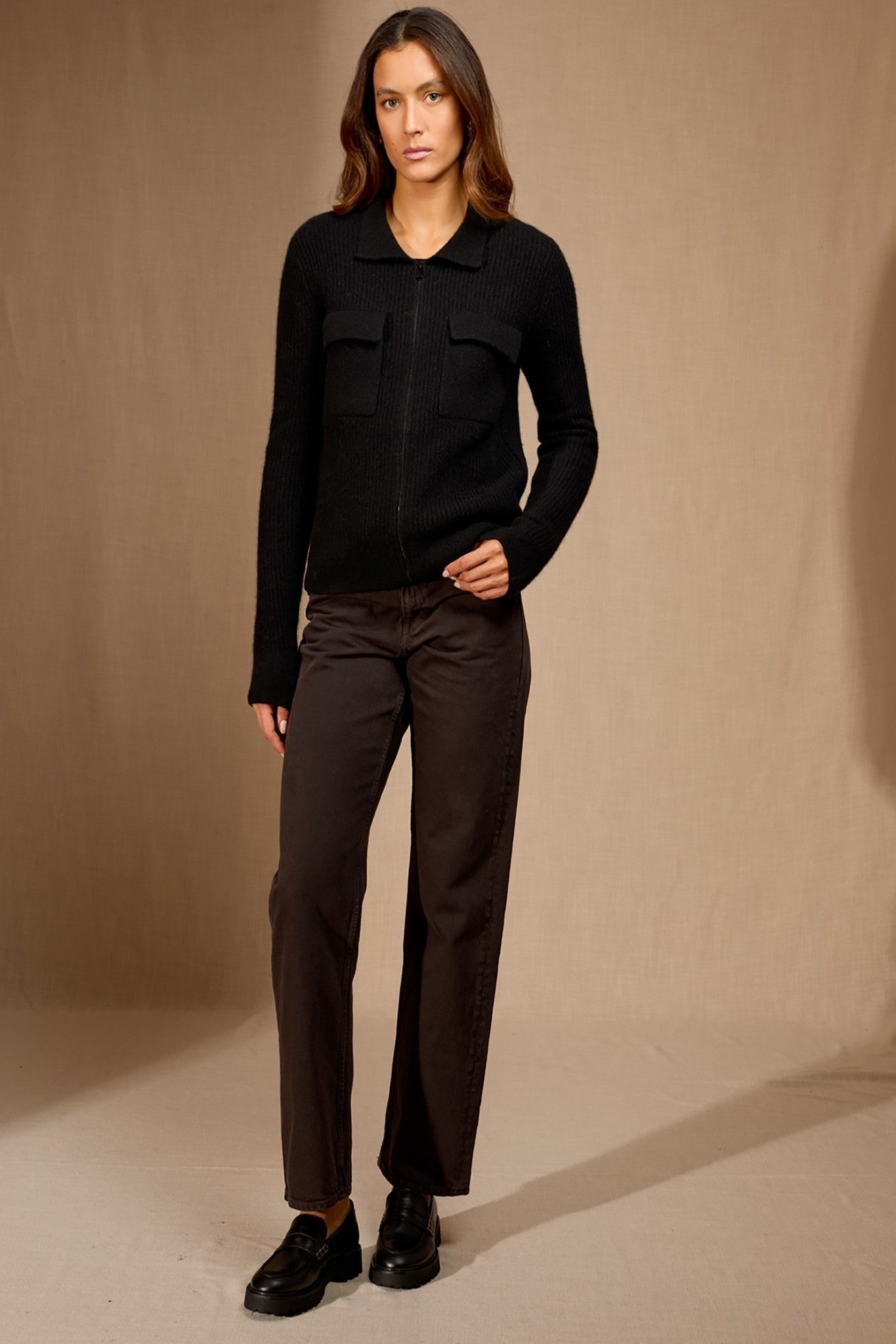 sara veste courte zippée col chemise 4 fils noir 100% cachemire