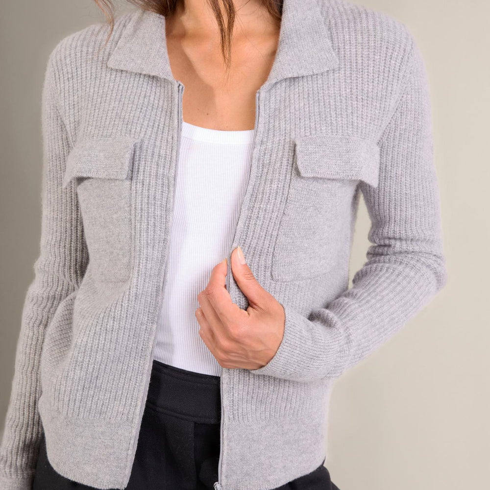 SARA veste courte zippée col chemise 4 fils nuage chiné 100% cachemire