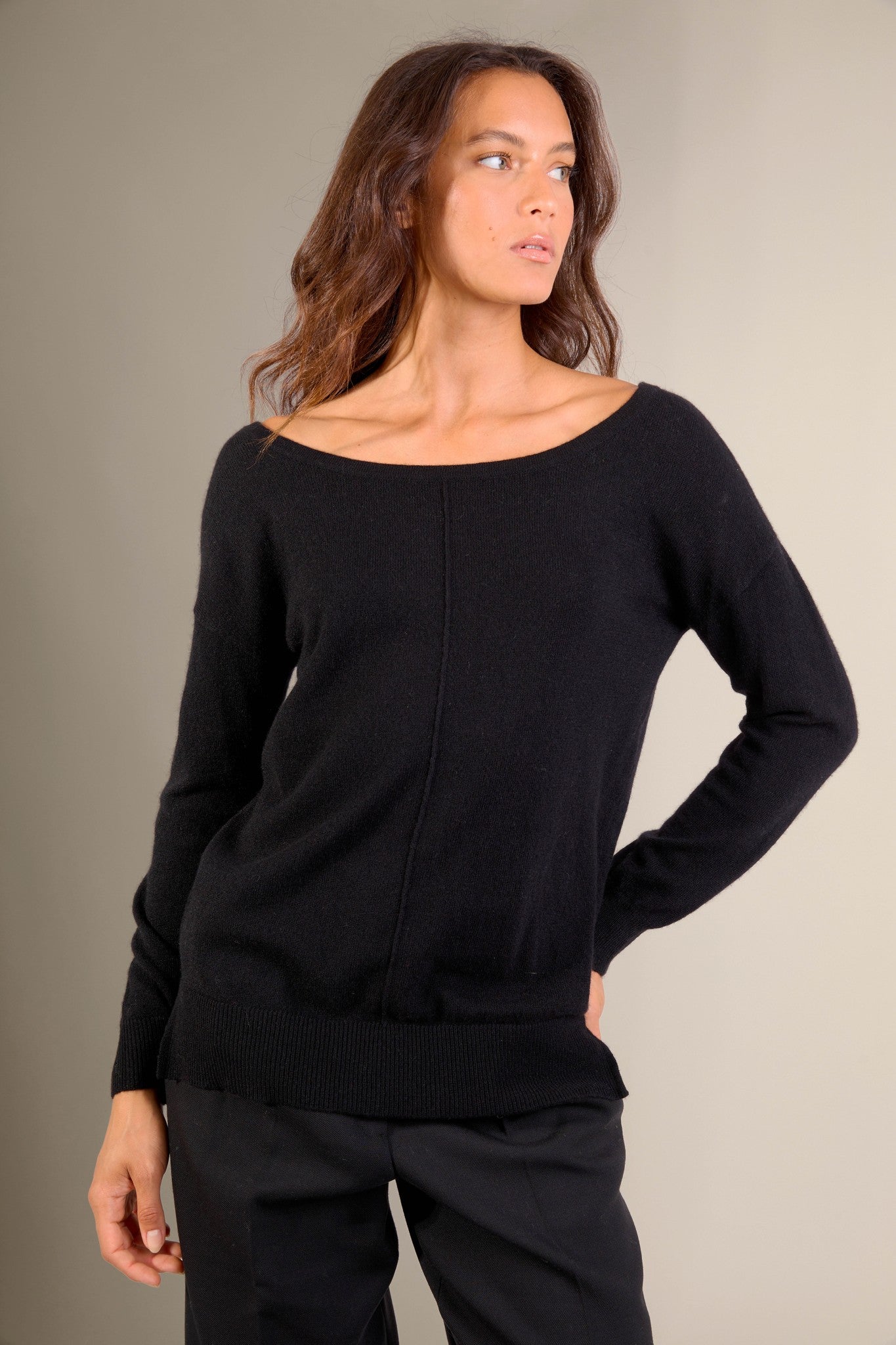 sasha pull col rond noir 100% cachemire