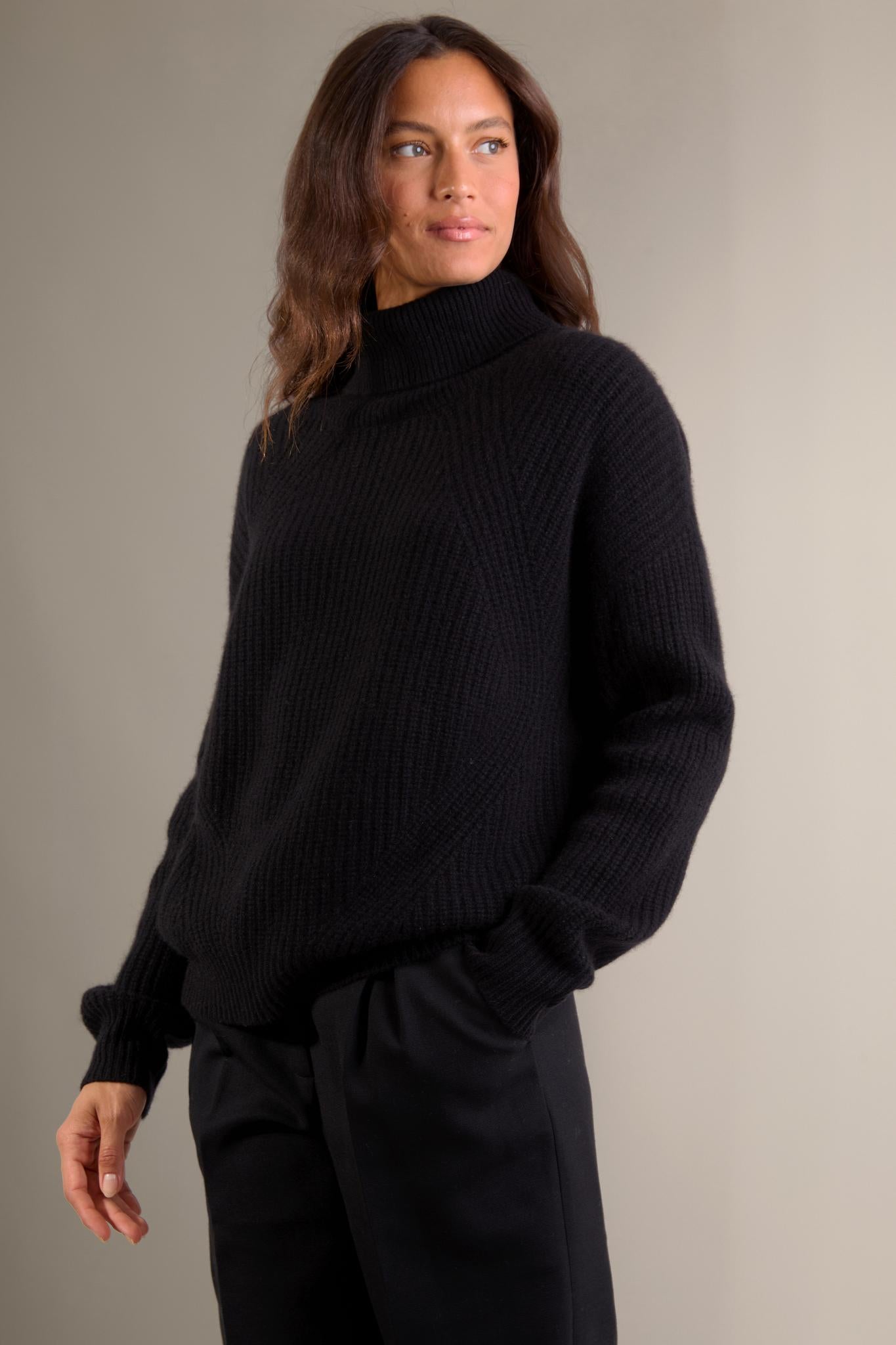 SENGE pull col roulé 6 fils noir 100% cachemire