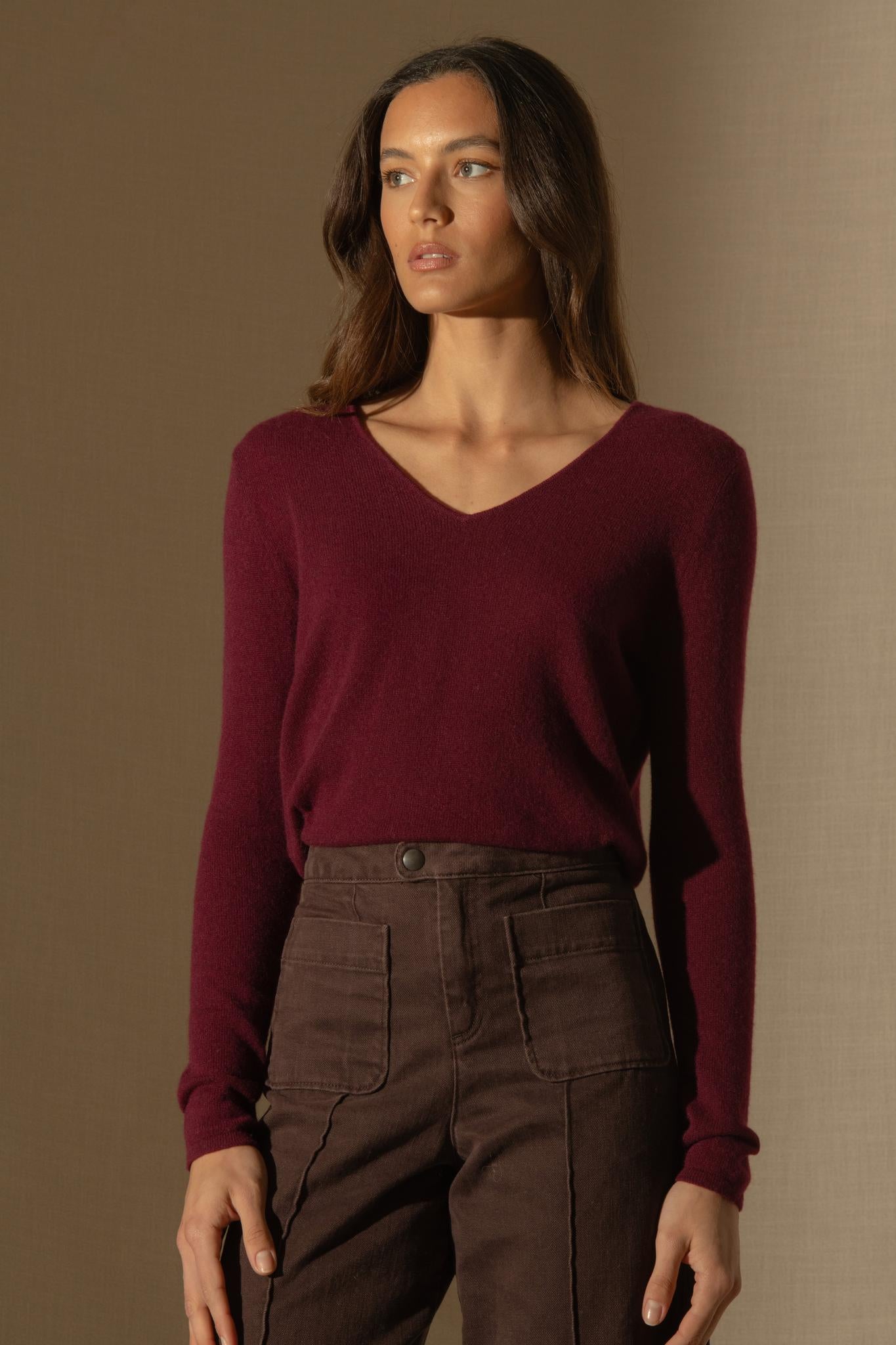 SHANNON pull col v  bordeaux 100% cachemire