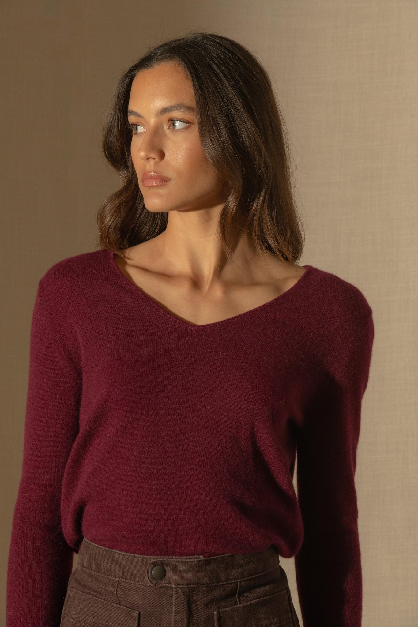 SHANNON pull col v  bordeaux 100% cachemire