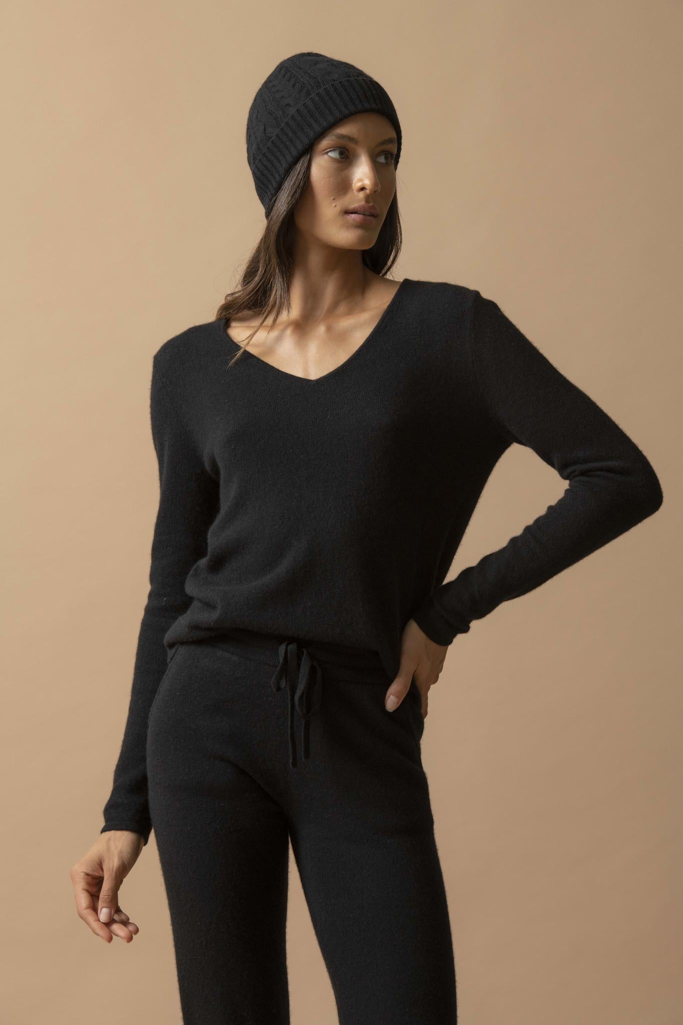 SHANNON pull col v  noir 100% cachemire