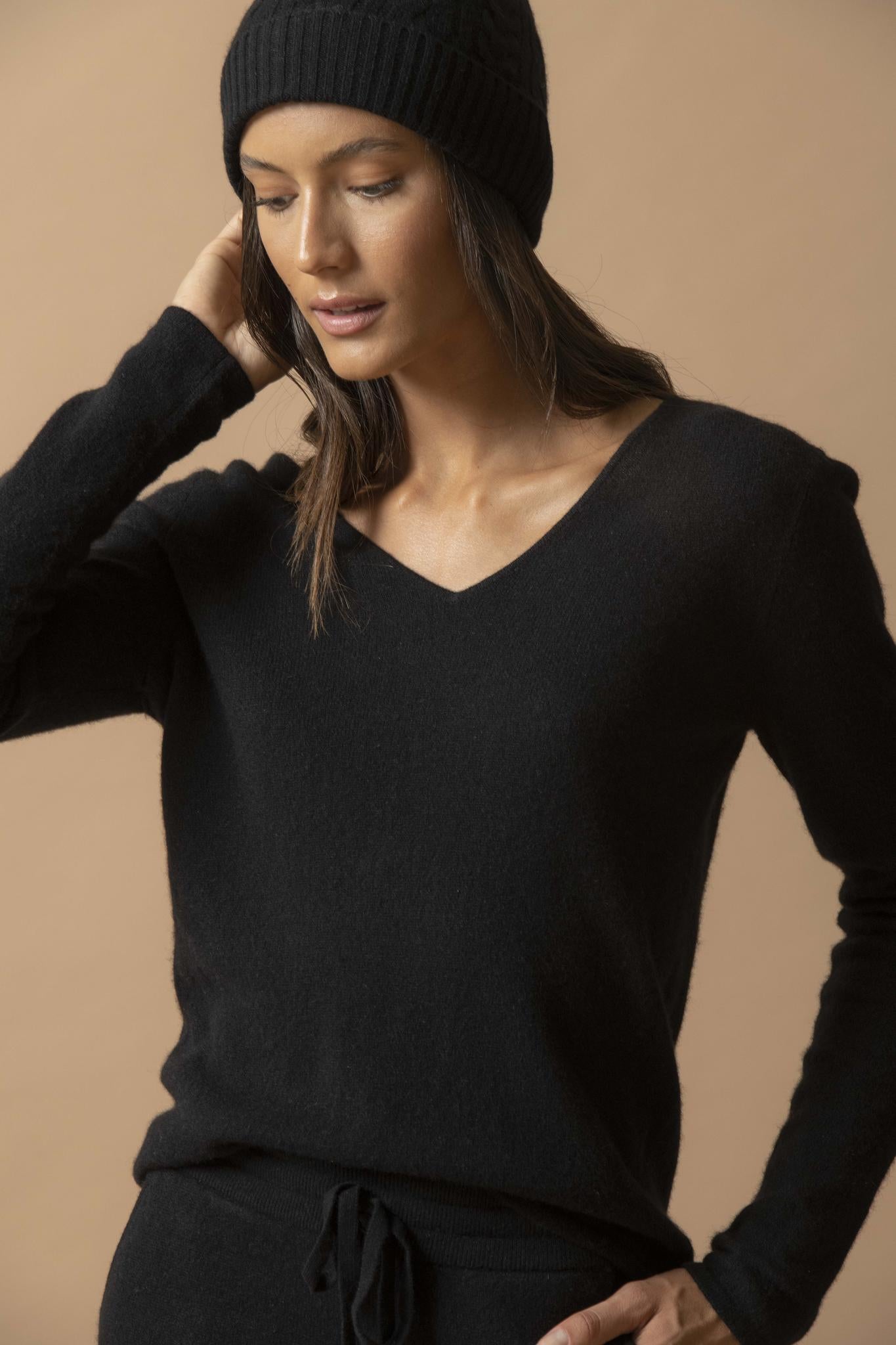 SHANNON pull col v  noir 100% cachemire