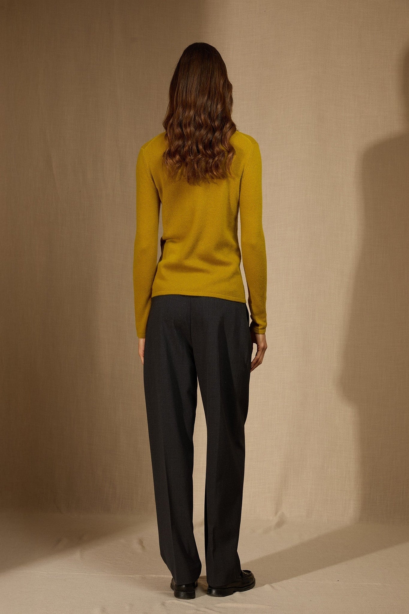 shannon pull col v doré 100% cachemire