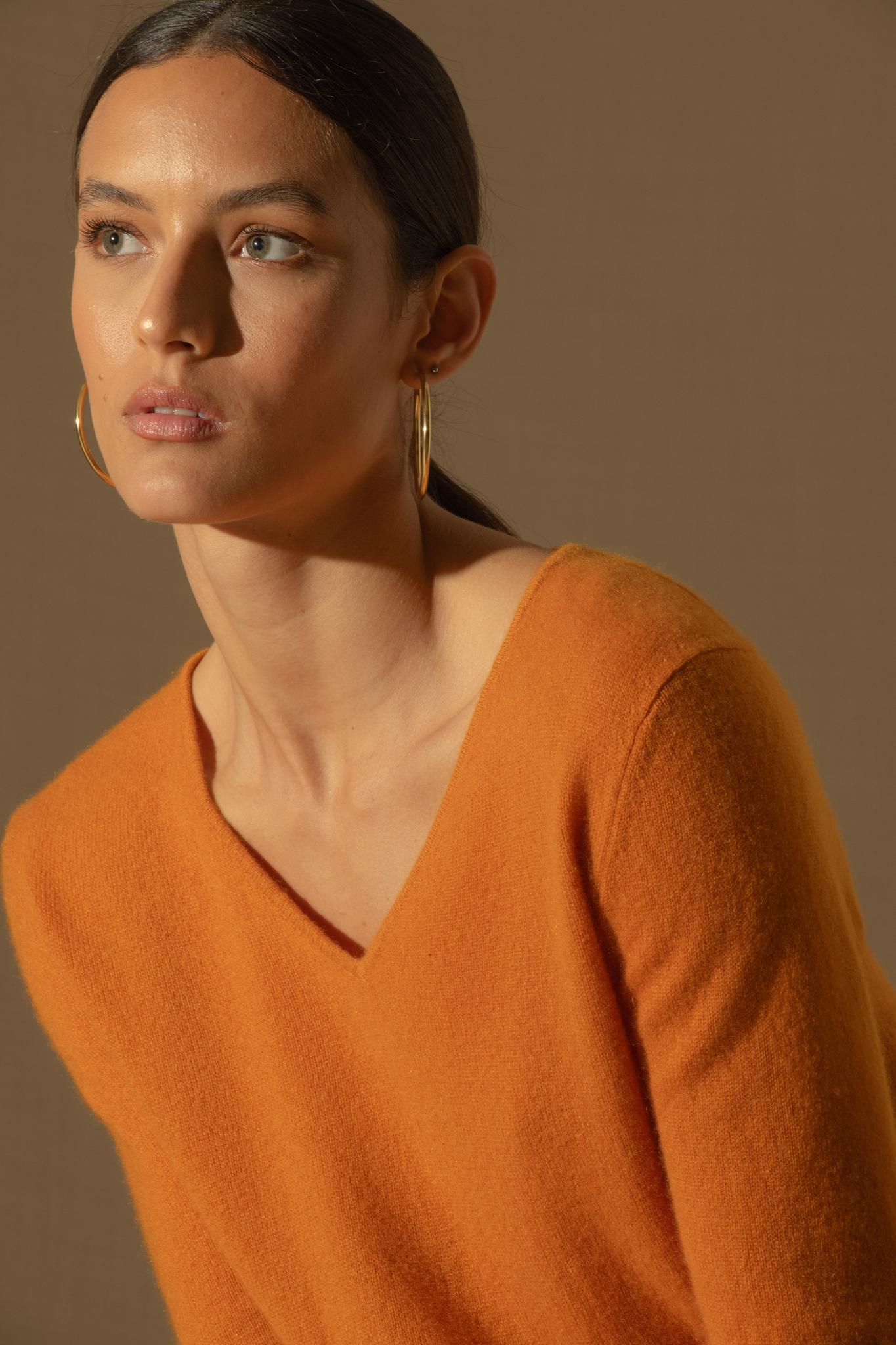 SHANNON pull col v ocre 100% cachemire