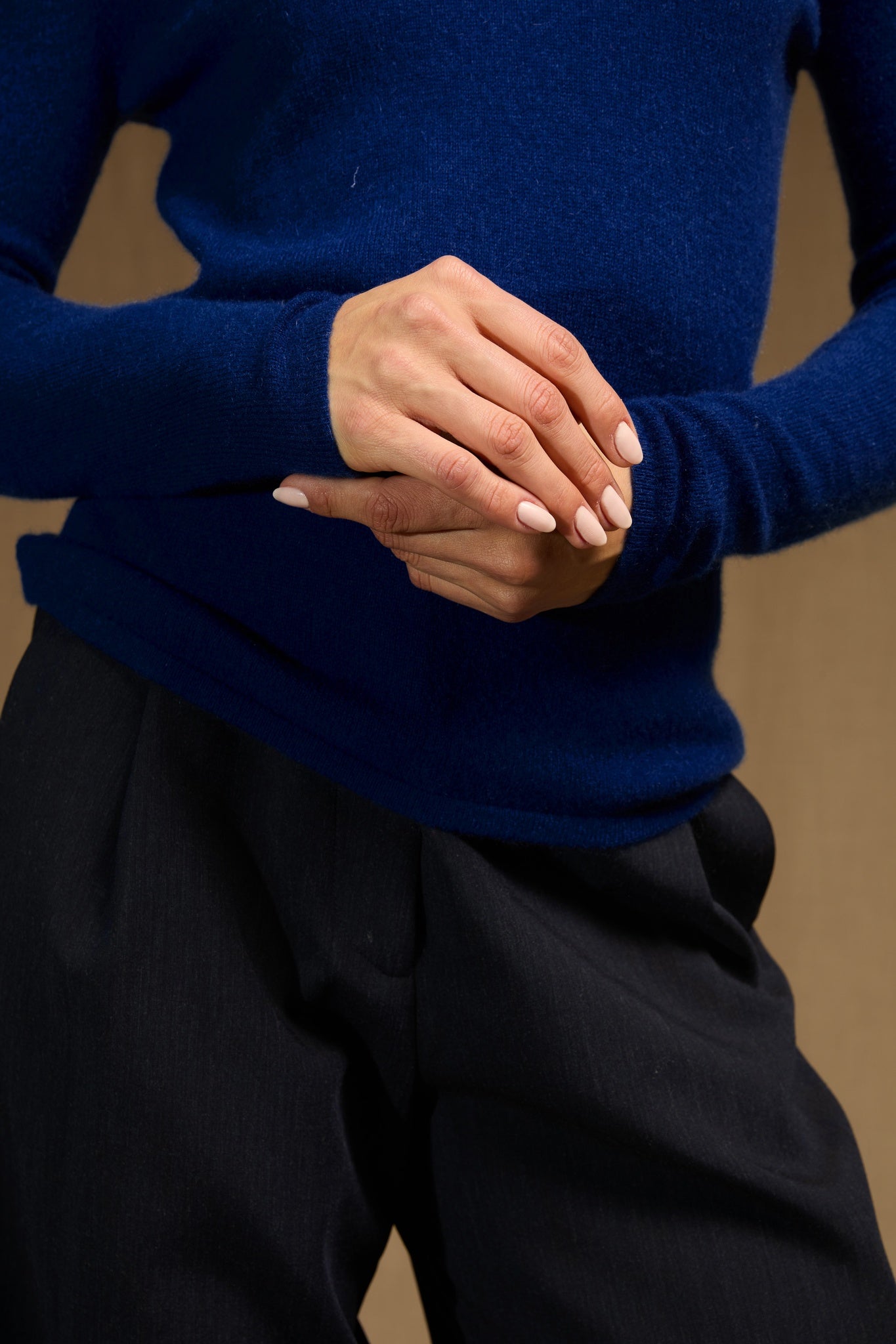 SHANNON pull col v outremer 100% cachemire