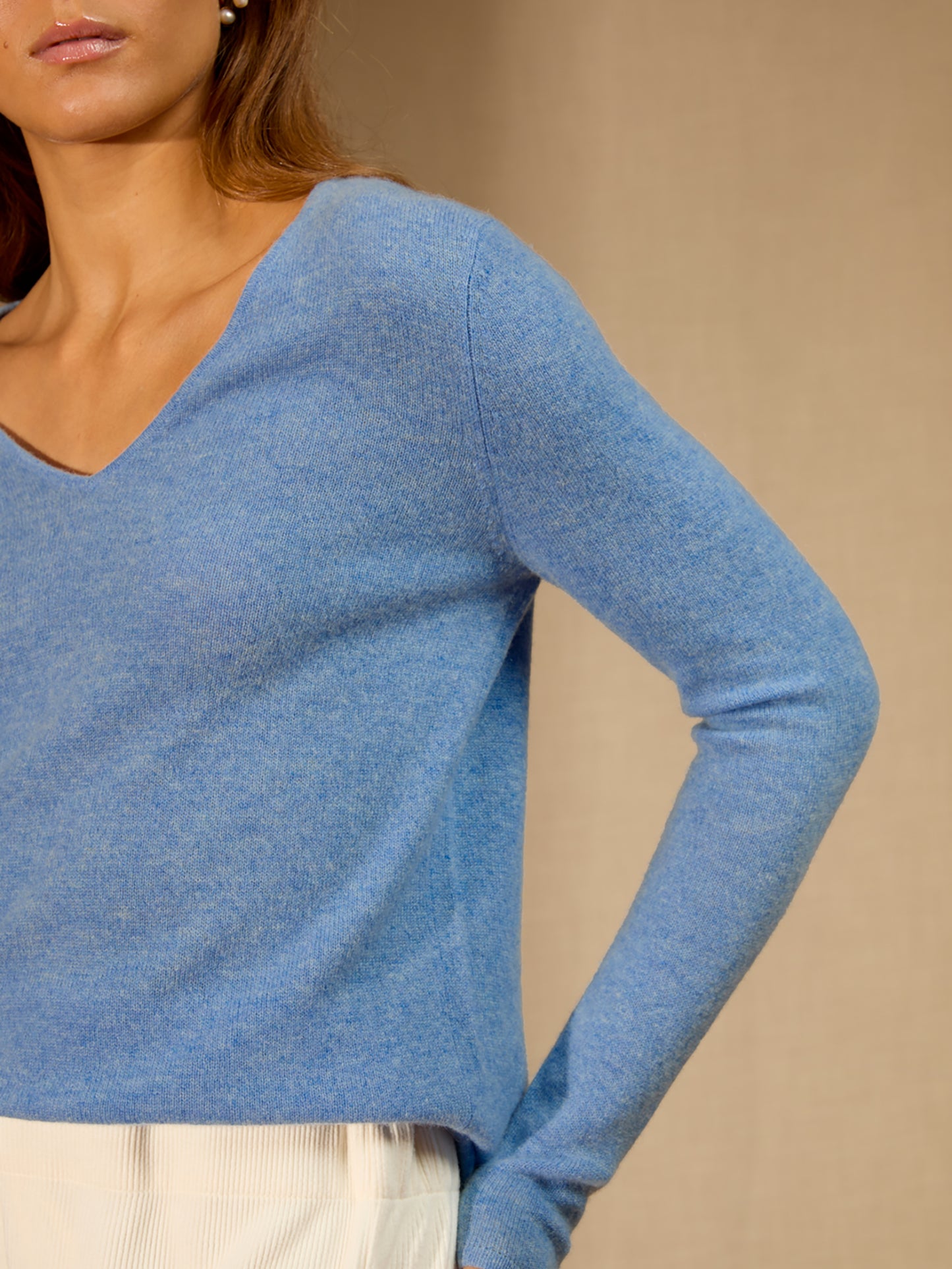 SHANNON pull col v sky 100% cachemire